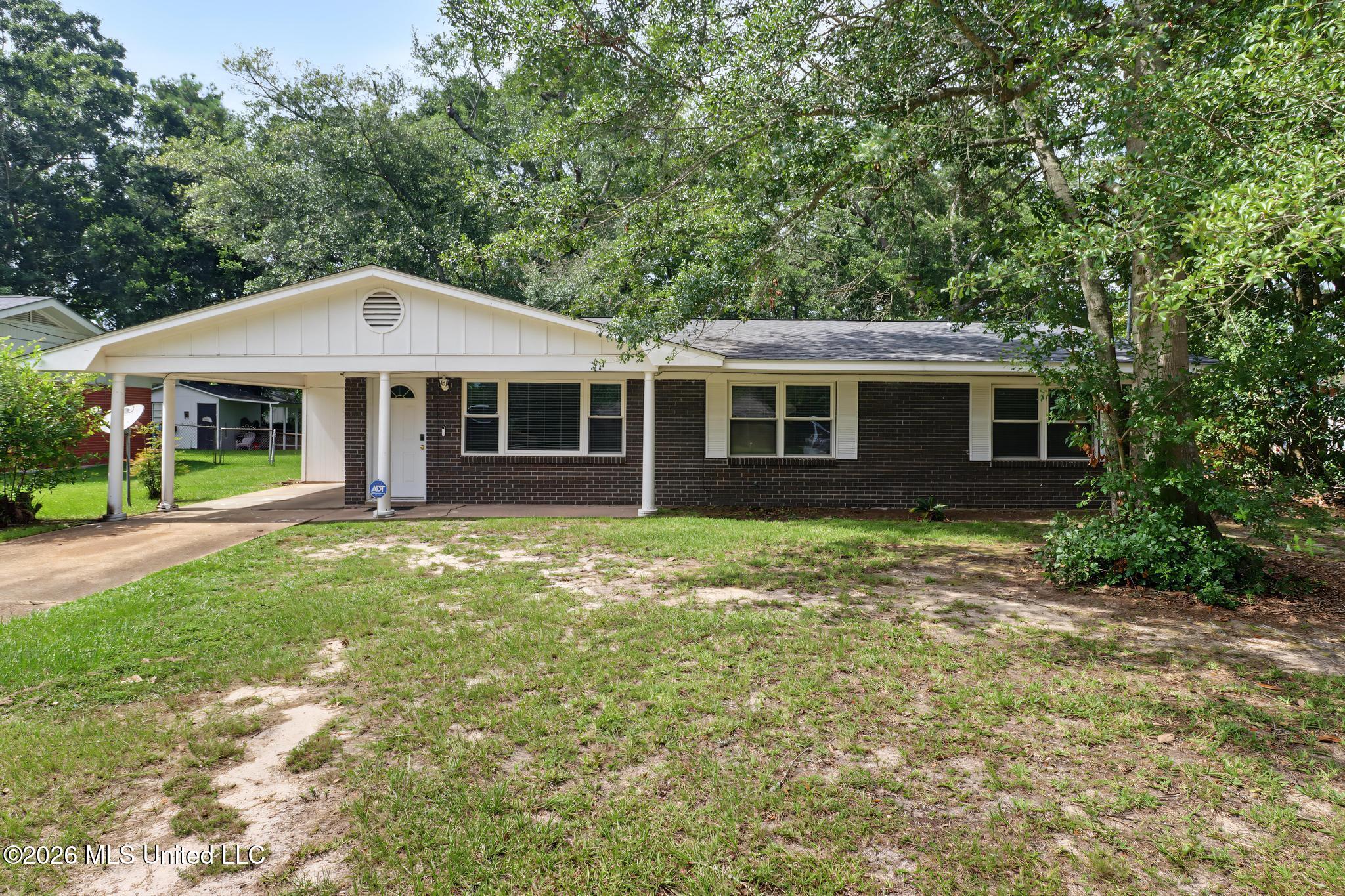 2517 Ridgewood Road — photo