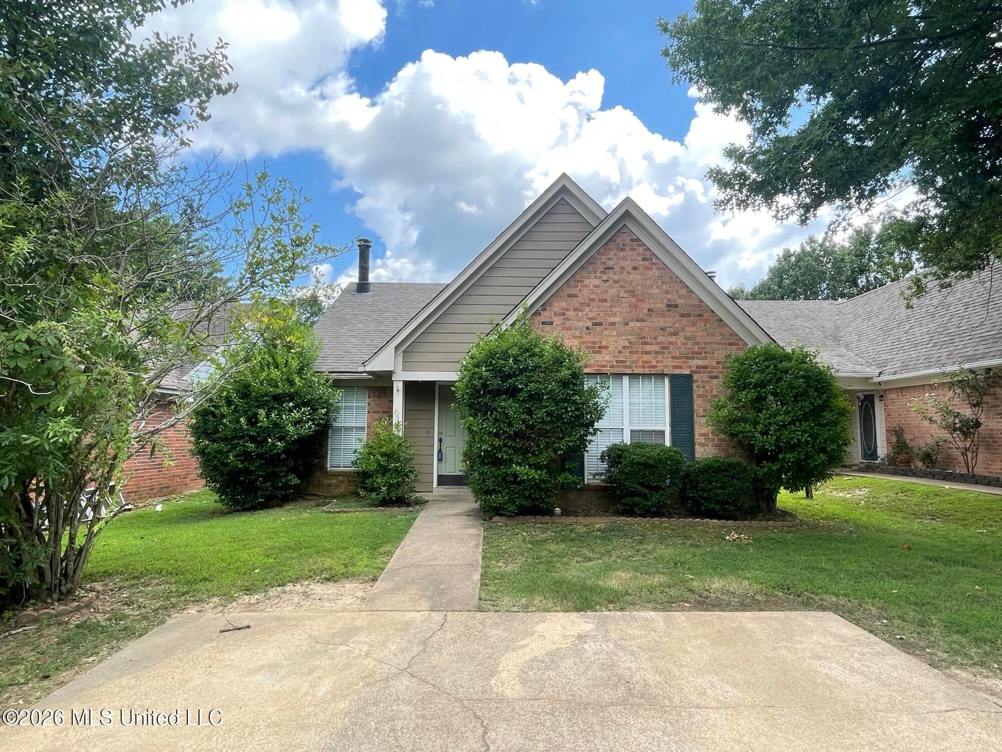 1077 Mcgowan Drive — photo