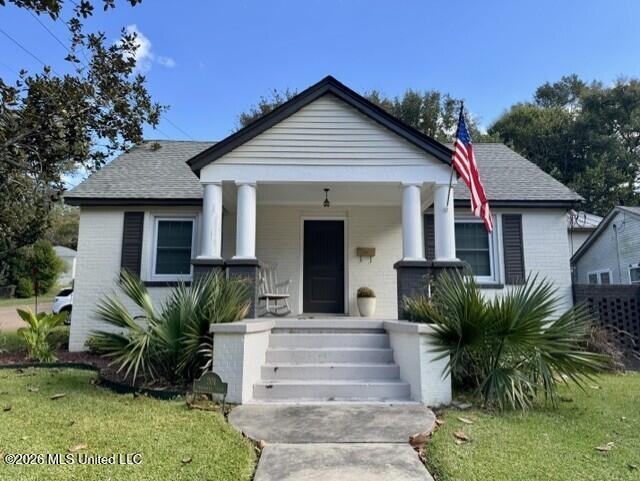 201 Magnolia Place — photo