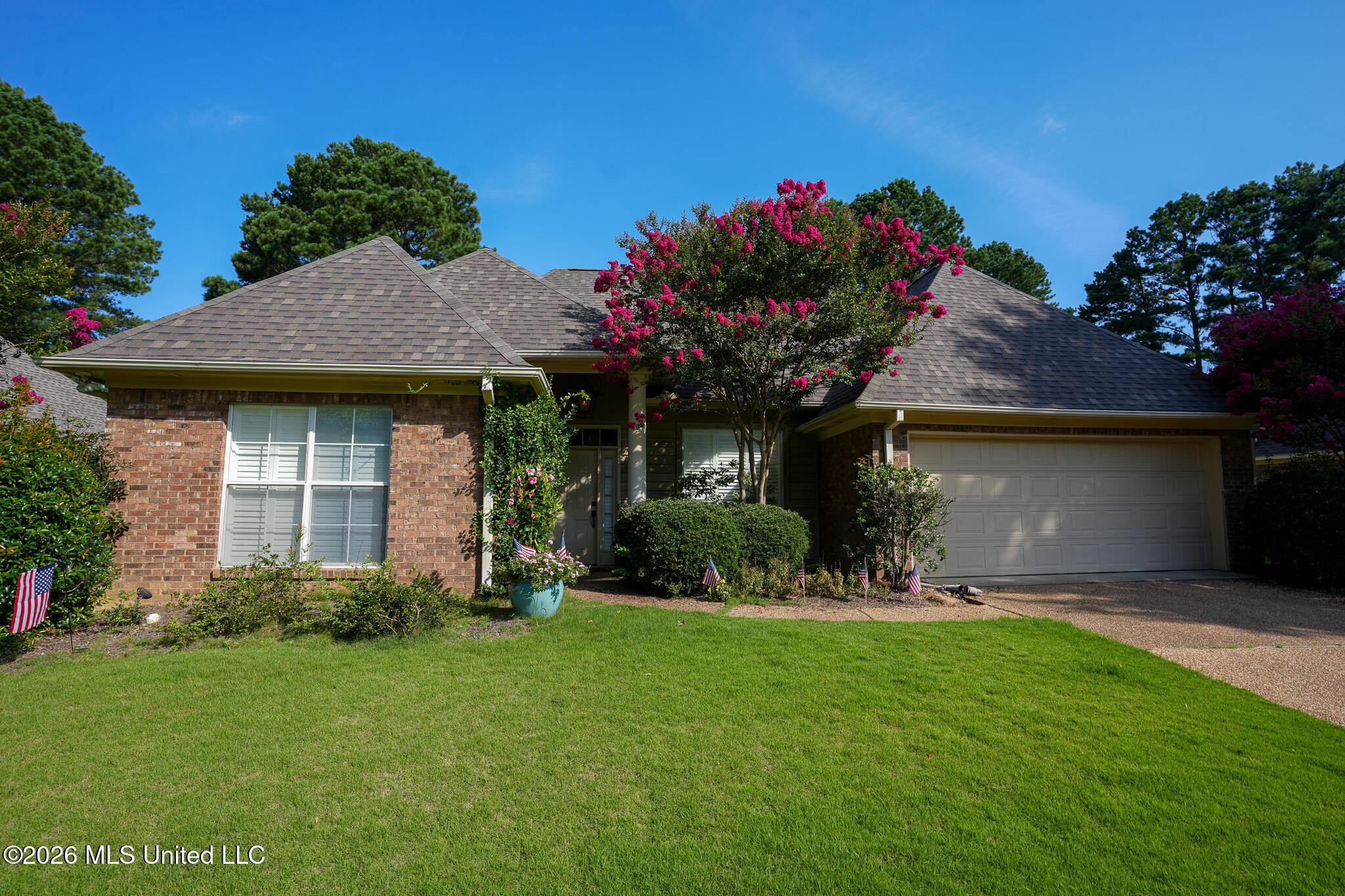 152 Seville Way — photo