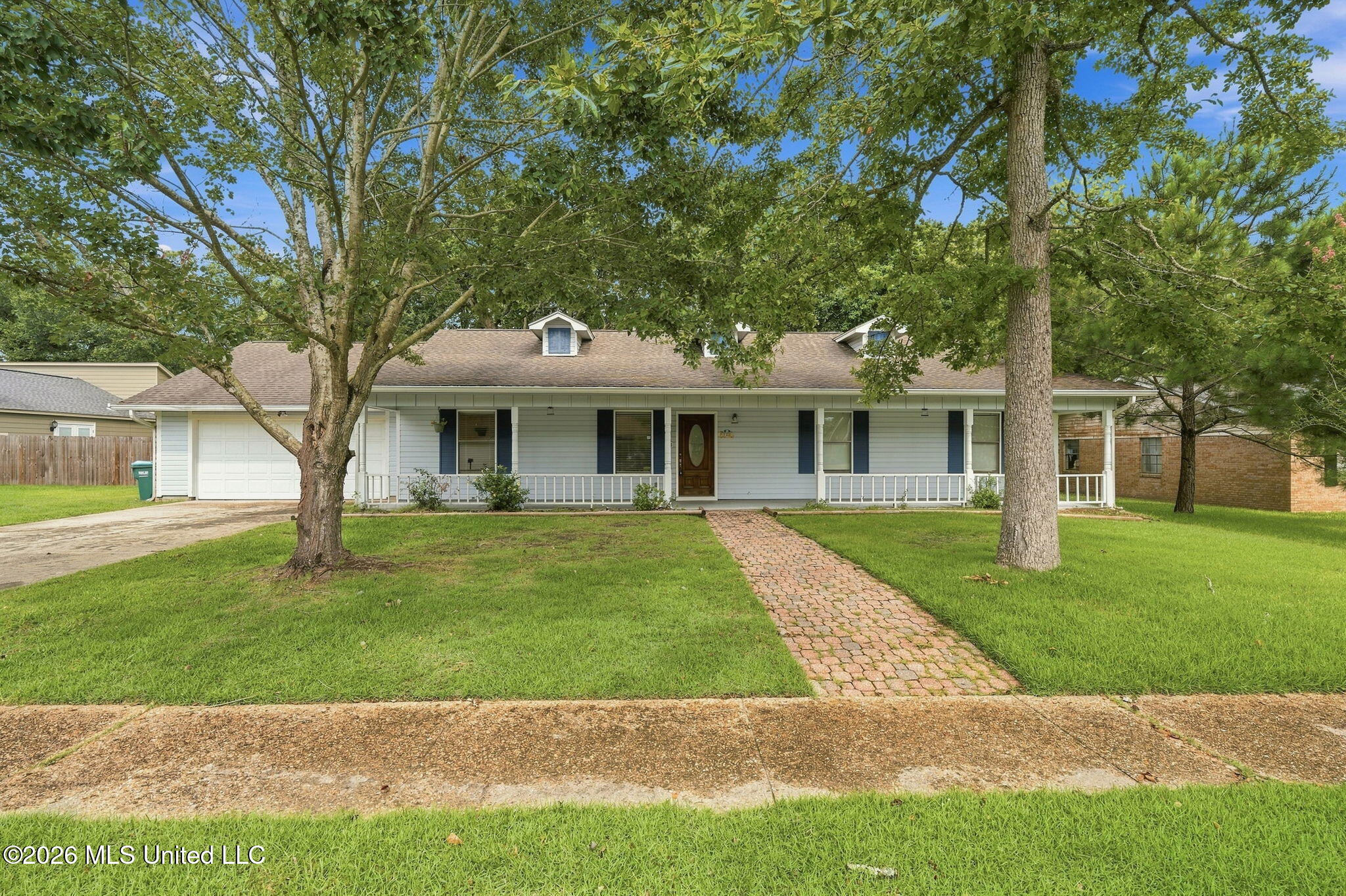 122 Booth Circle — photo