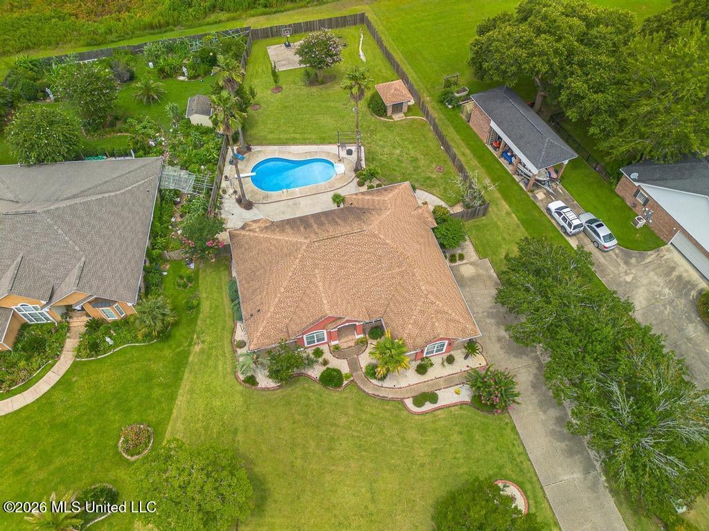 3532 N River Ridge Drive — photo
