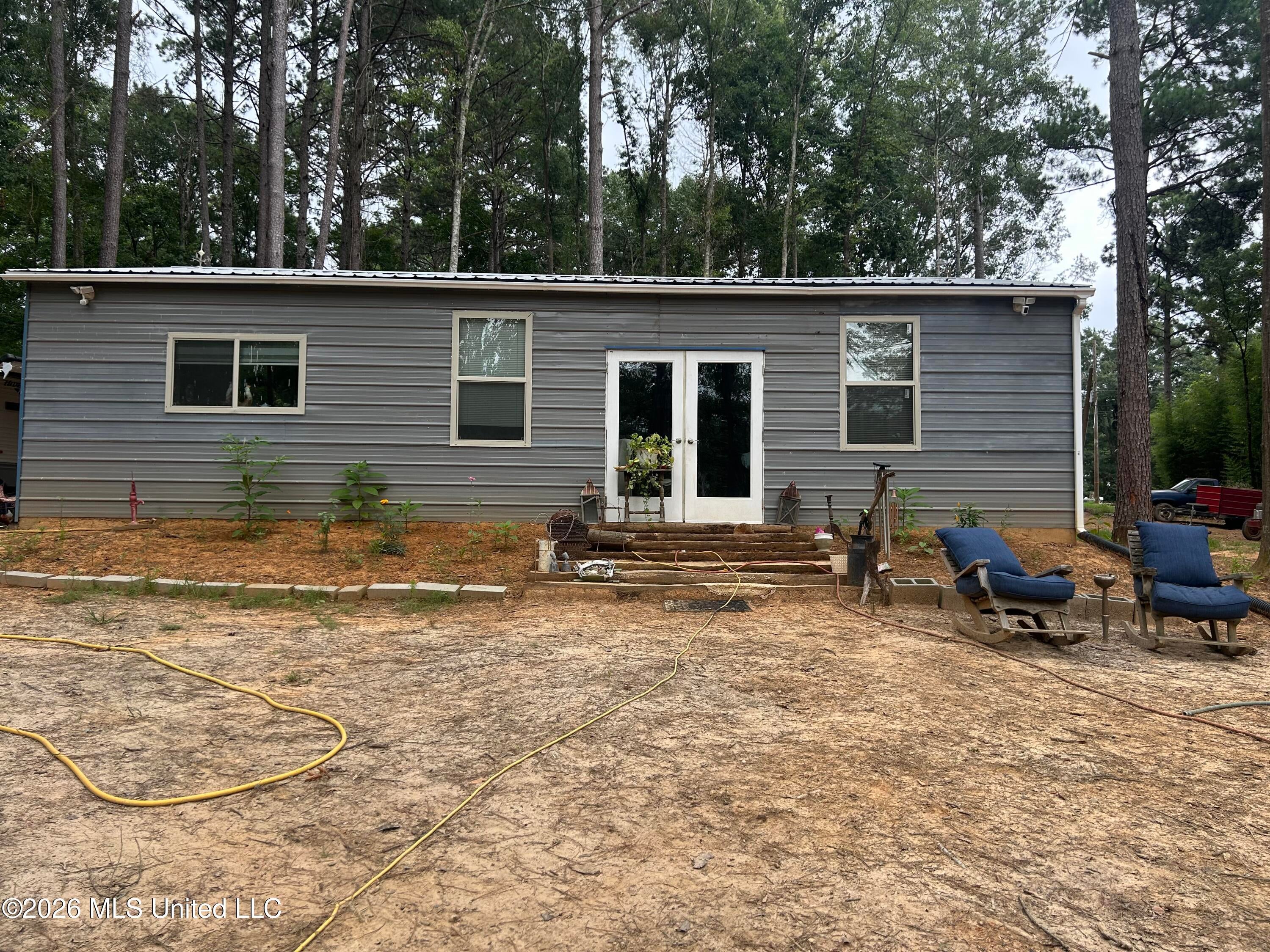 211 Clark Cemetery Road — photo