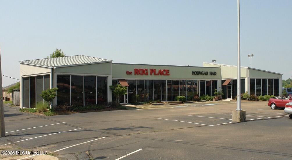 2315 Lakeland Drive — photo