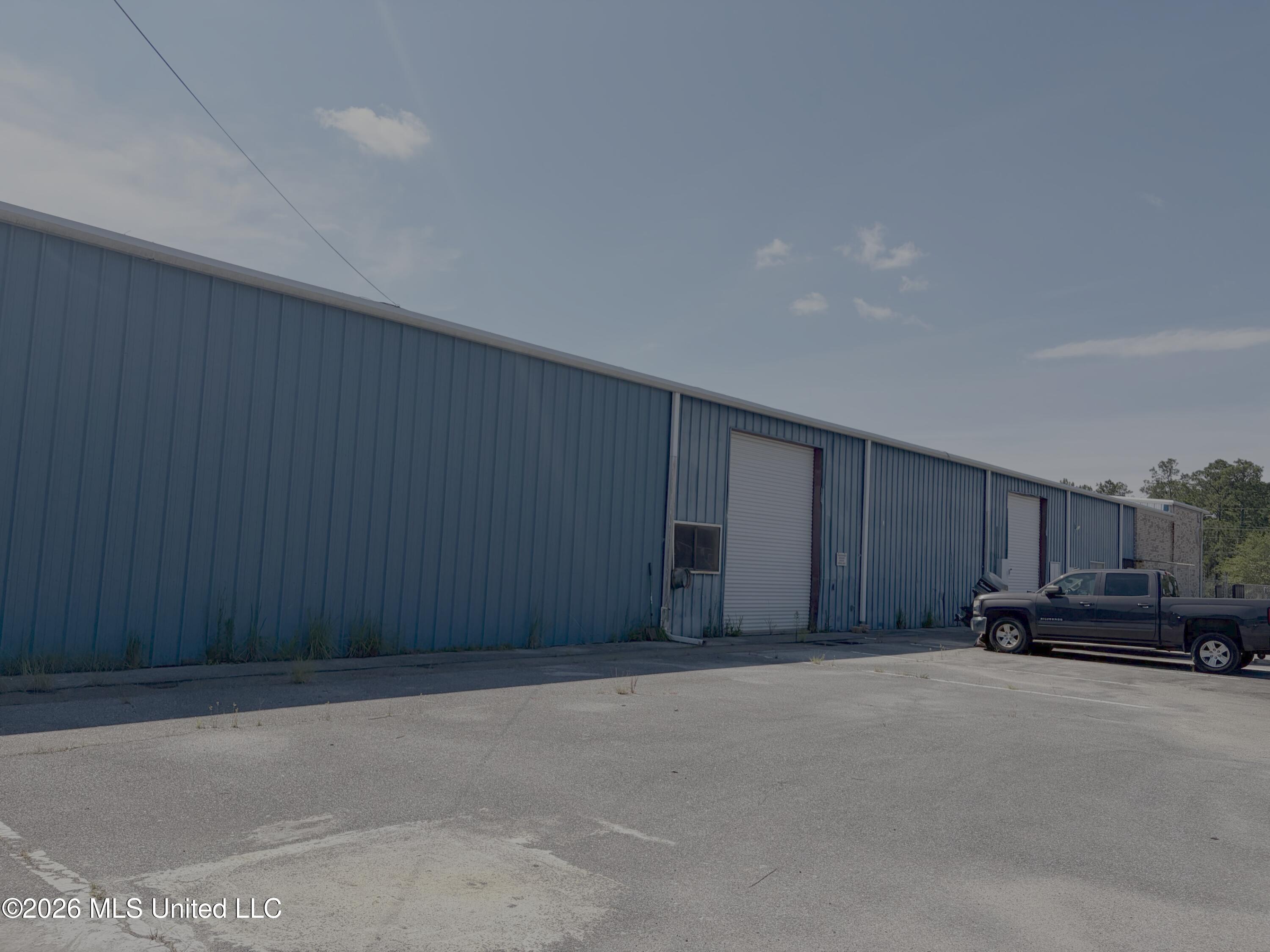 3708 Highway 90 — photo