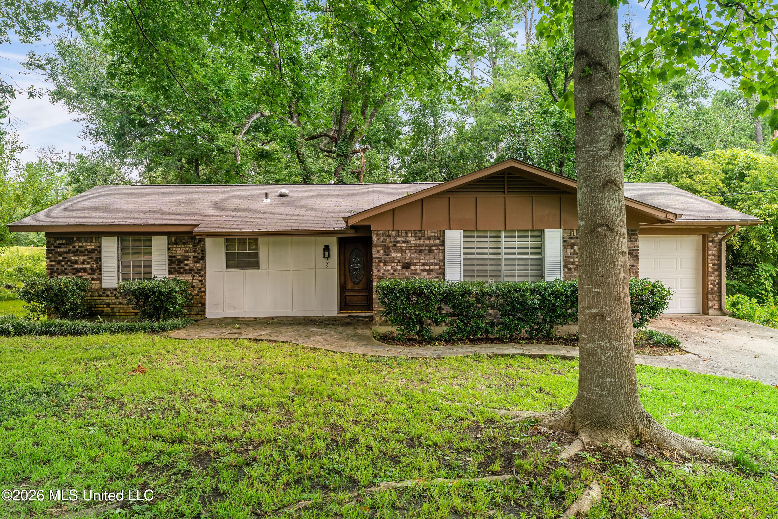 100 Virginia Drive — photo