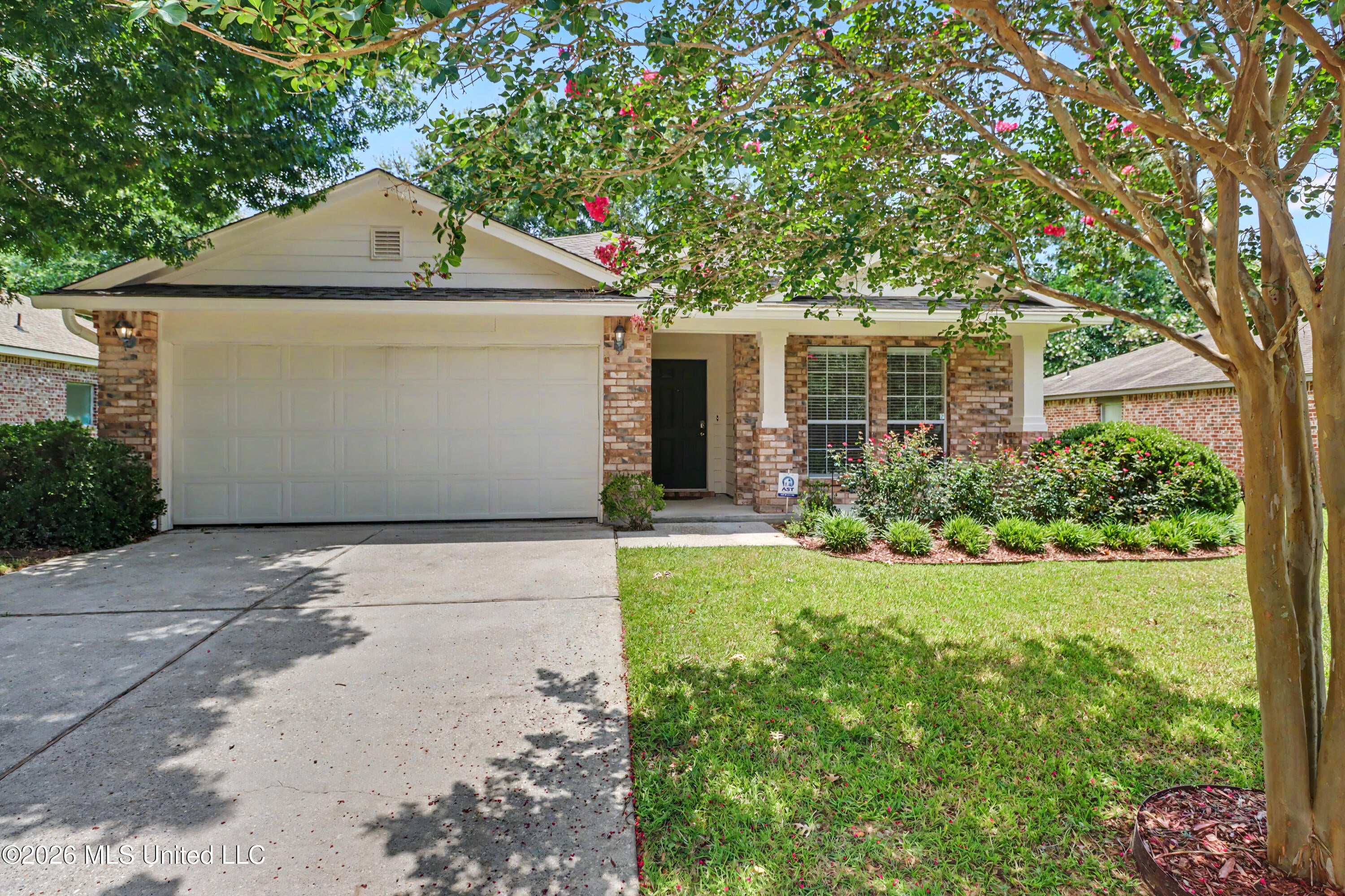 10353 English Manor Drive — photo