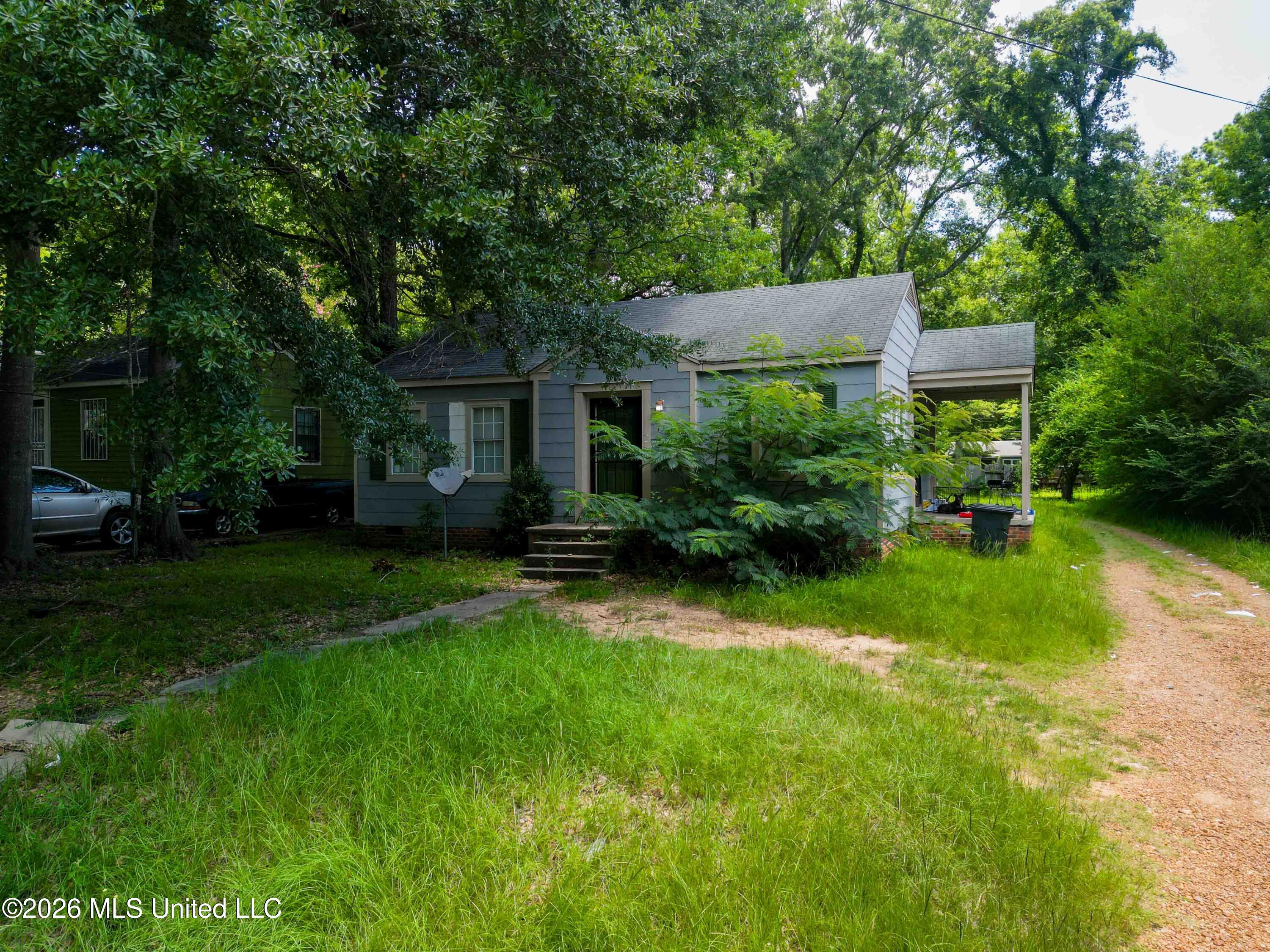131 Carolyn Avenue — photo