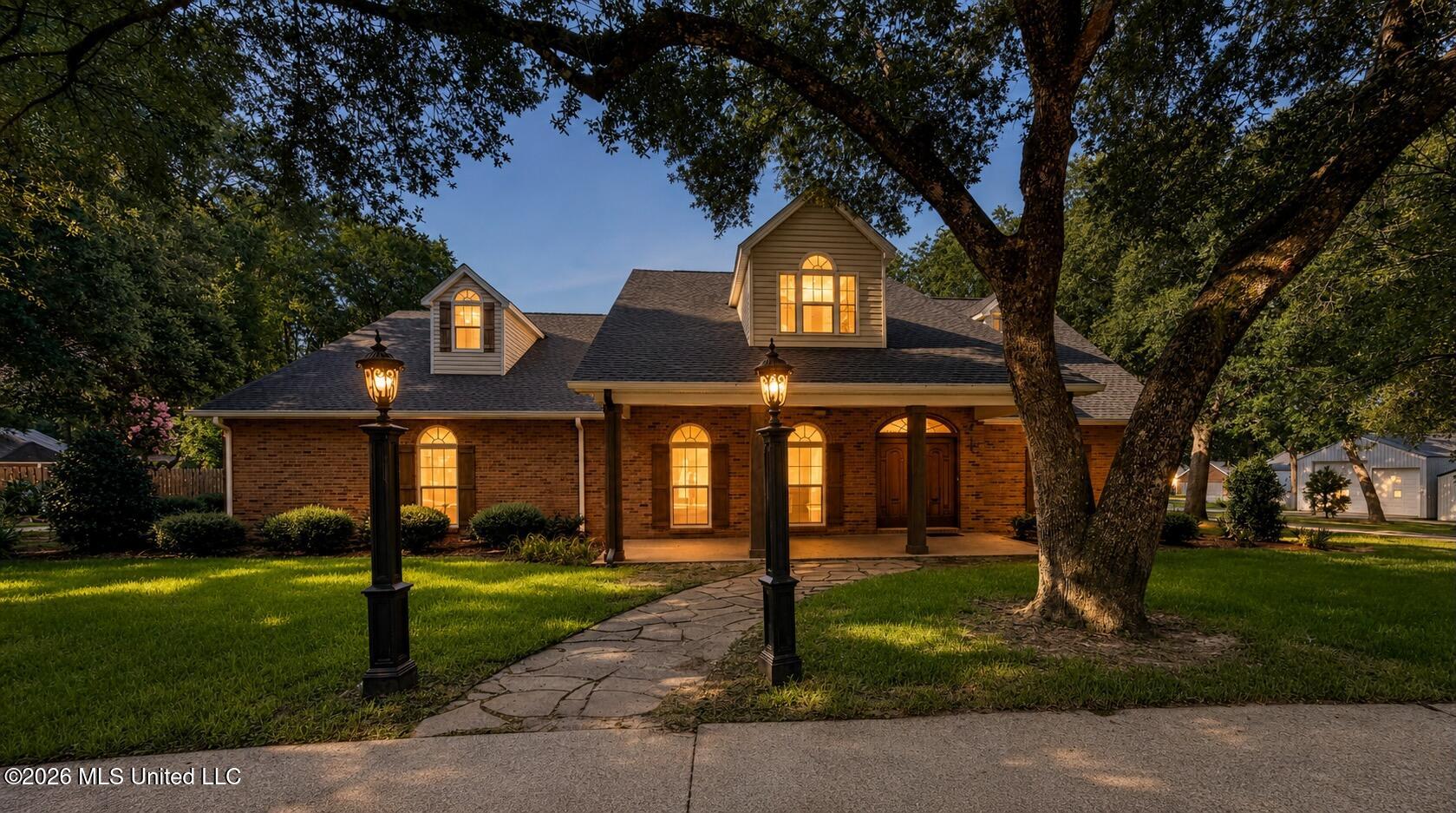 7504 Park Ridge Drive — photo