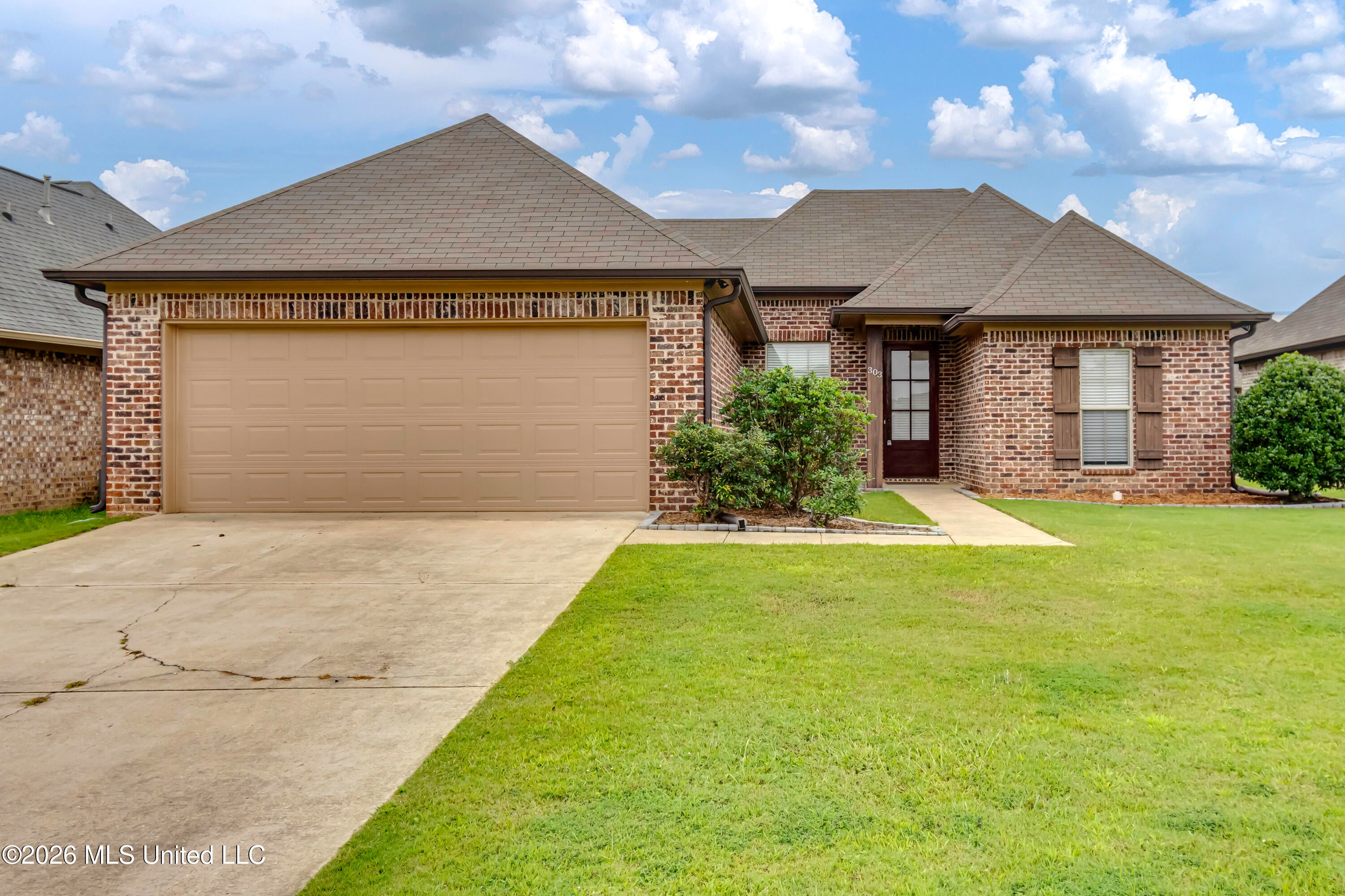303 Ridge Pointe Drive — photo