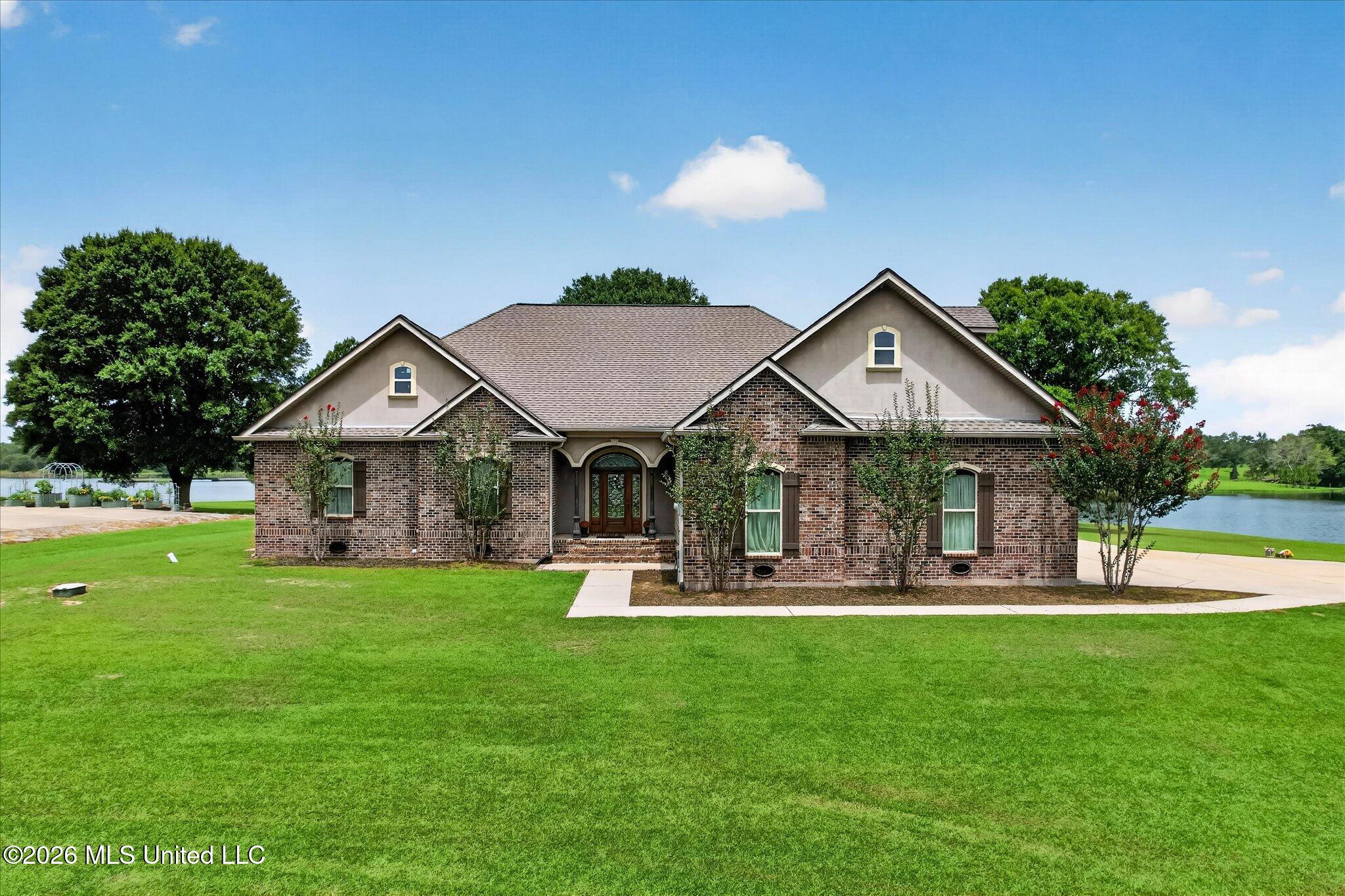 6 Lunker Lane — photo