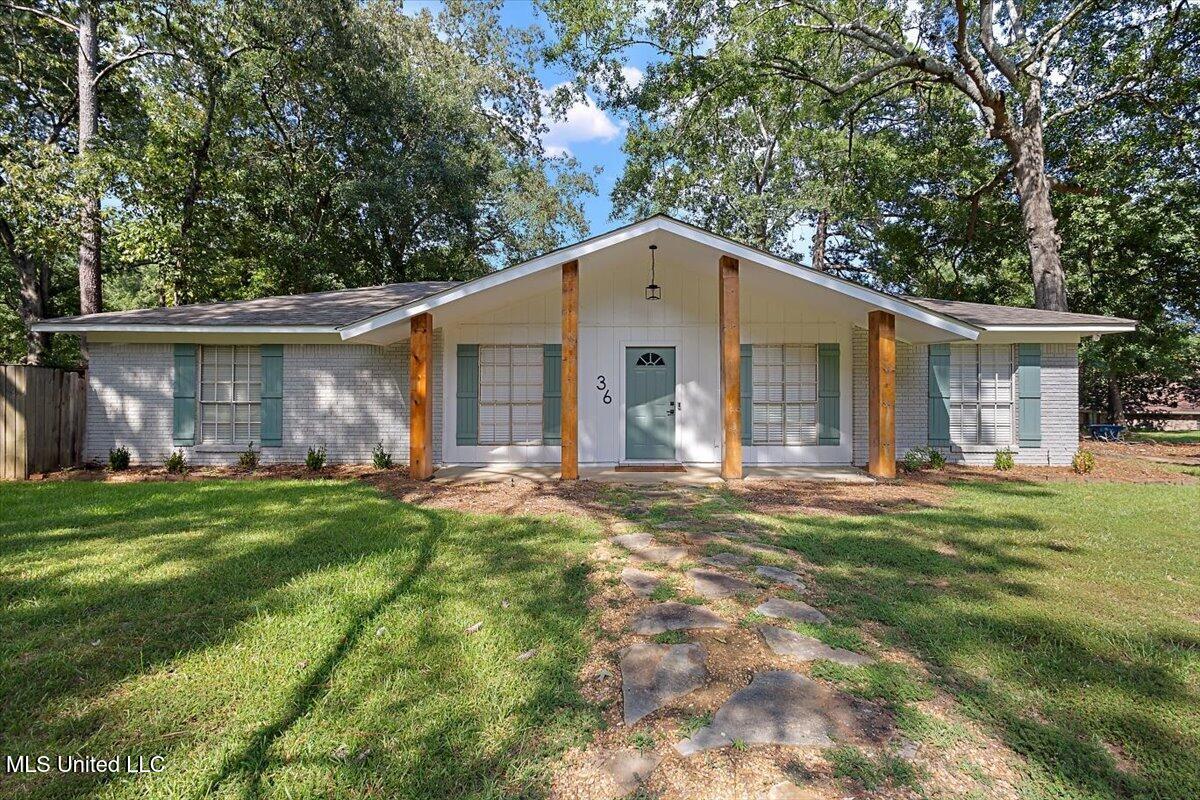 36 Pebble Hill Drive — photo