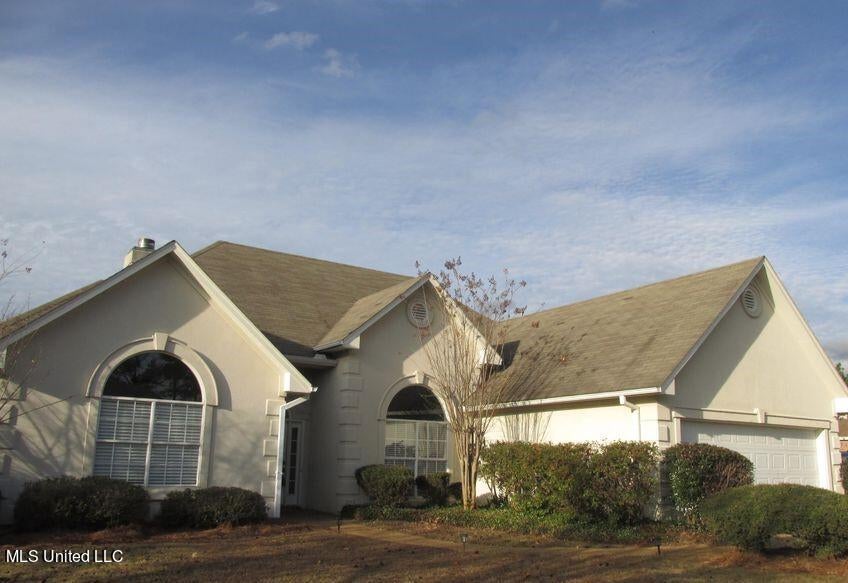 201 Apple Blossom Circle — photo
