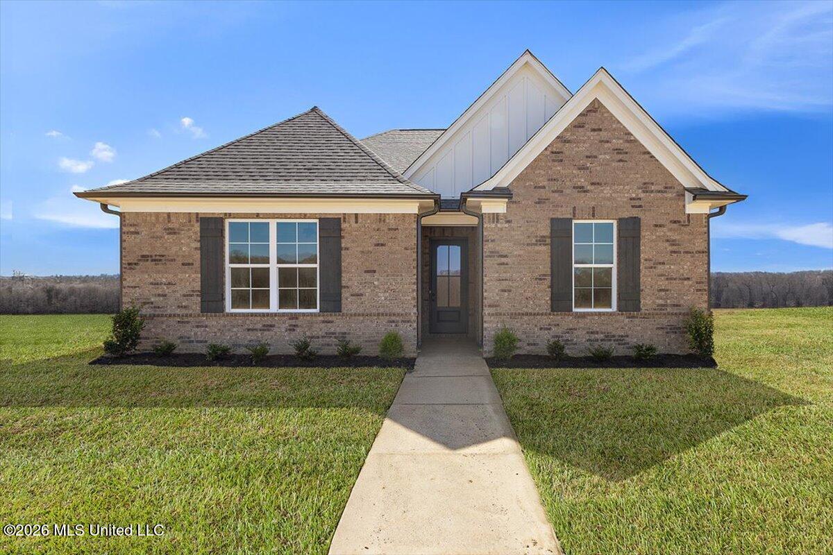 457 Sunflower Street — photo