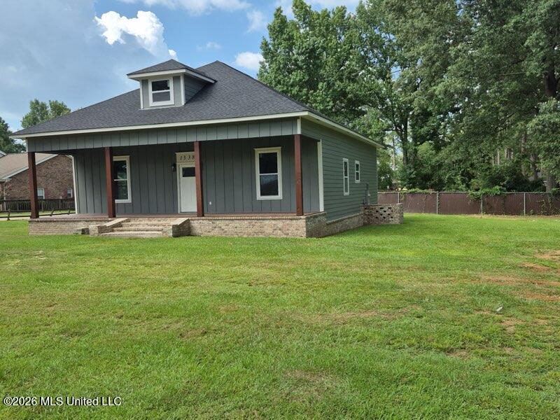 1338 NE Union Street — photo