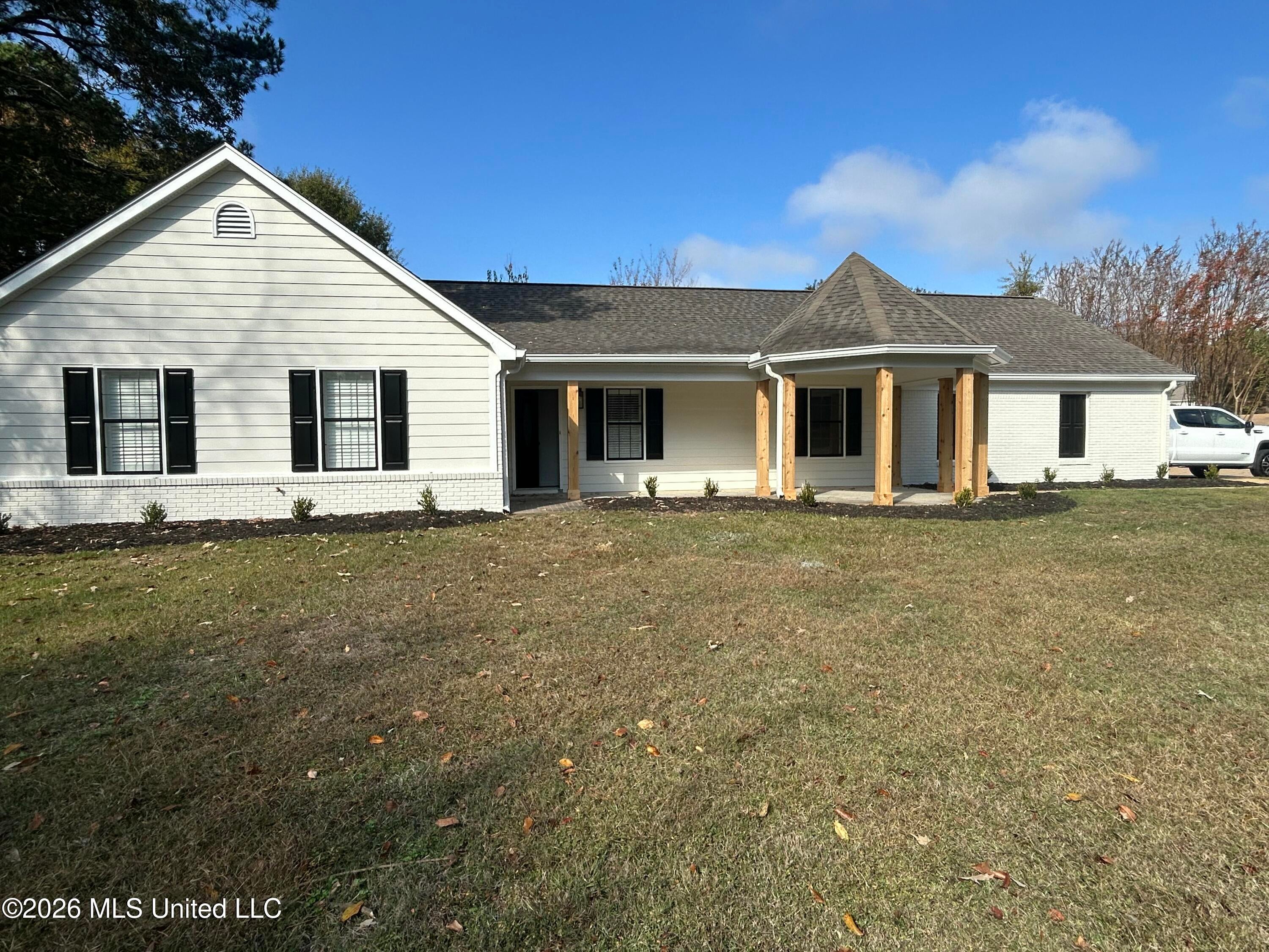 427 Cherokee Drive — photo