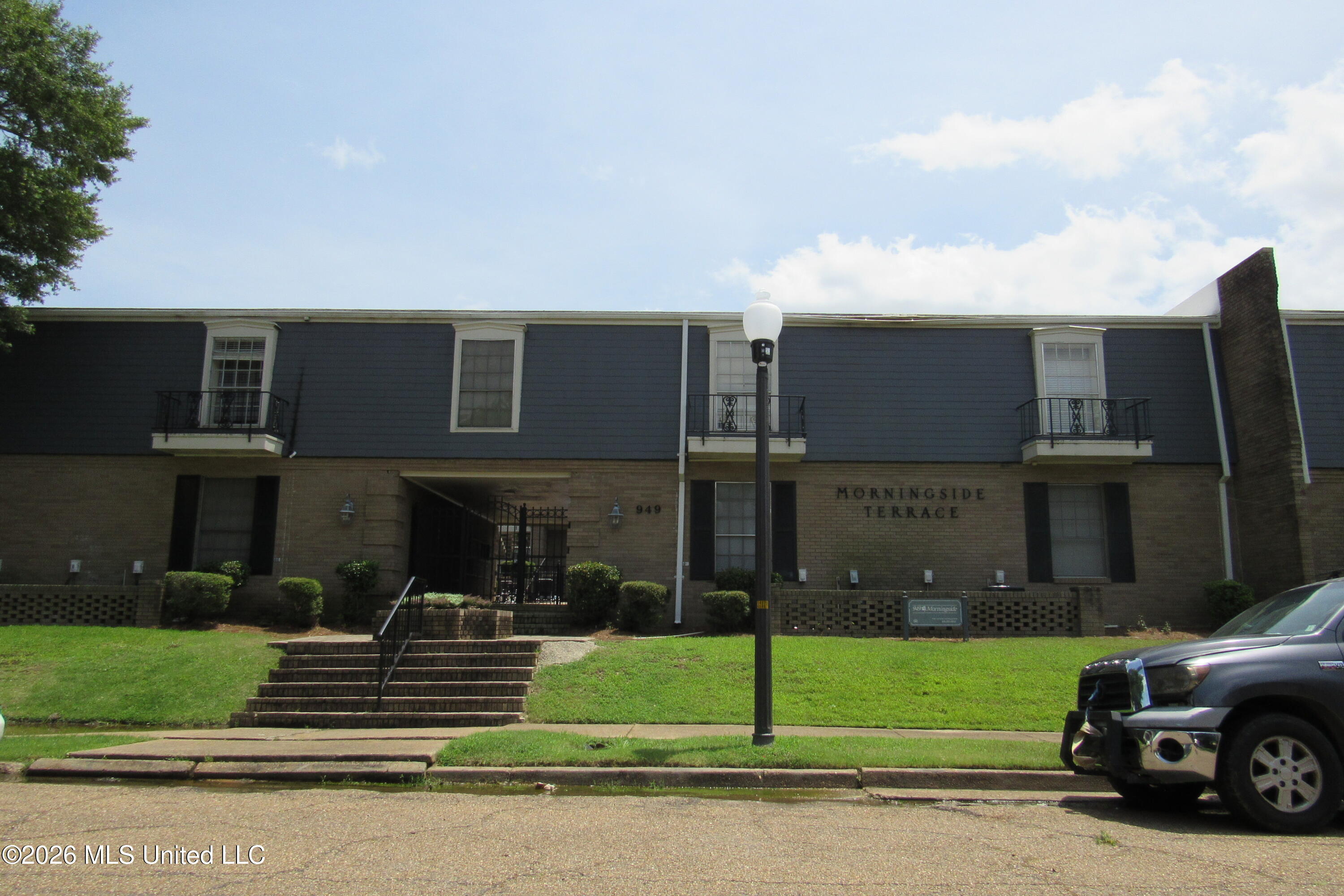 949 Morningside Street — photo