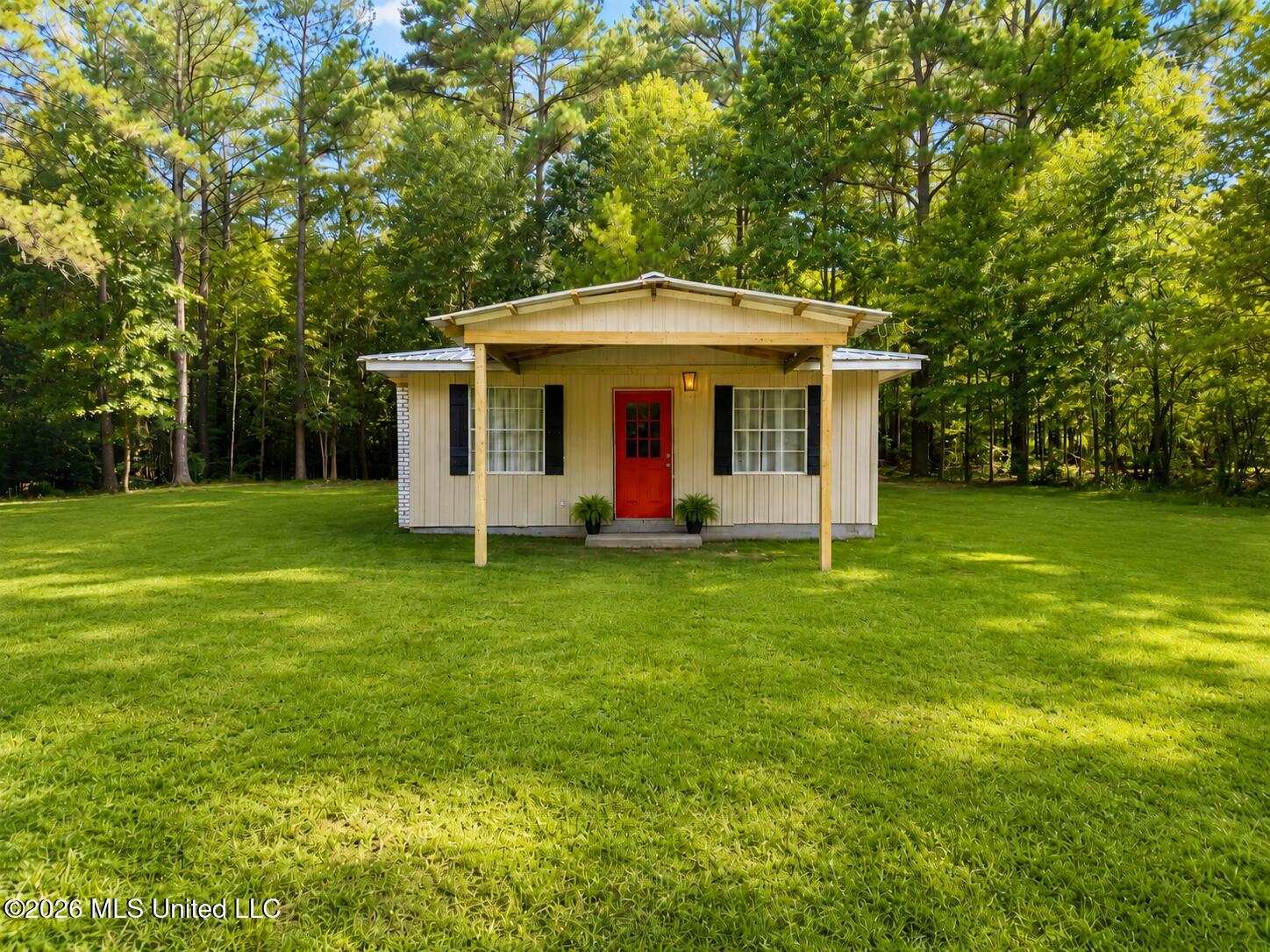 164 Co Rd 179, Stringer, MS 39481