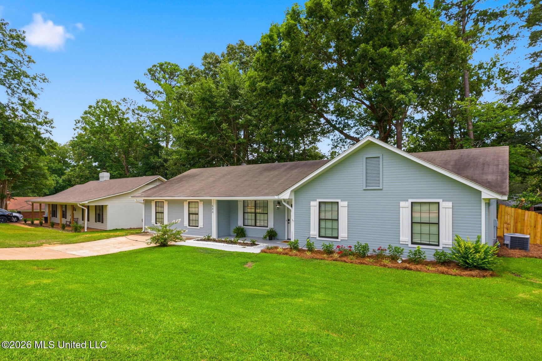 543 Bradford Drive — photo