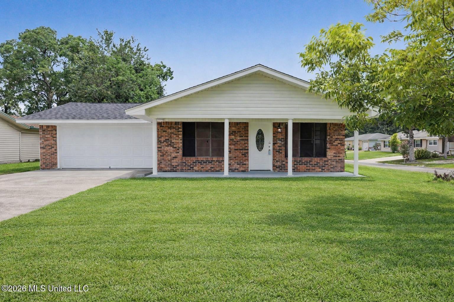 1 Oxford Drive — photo