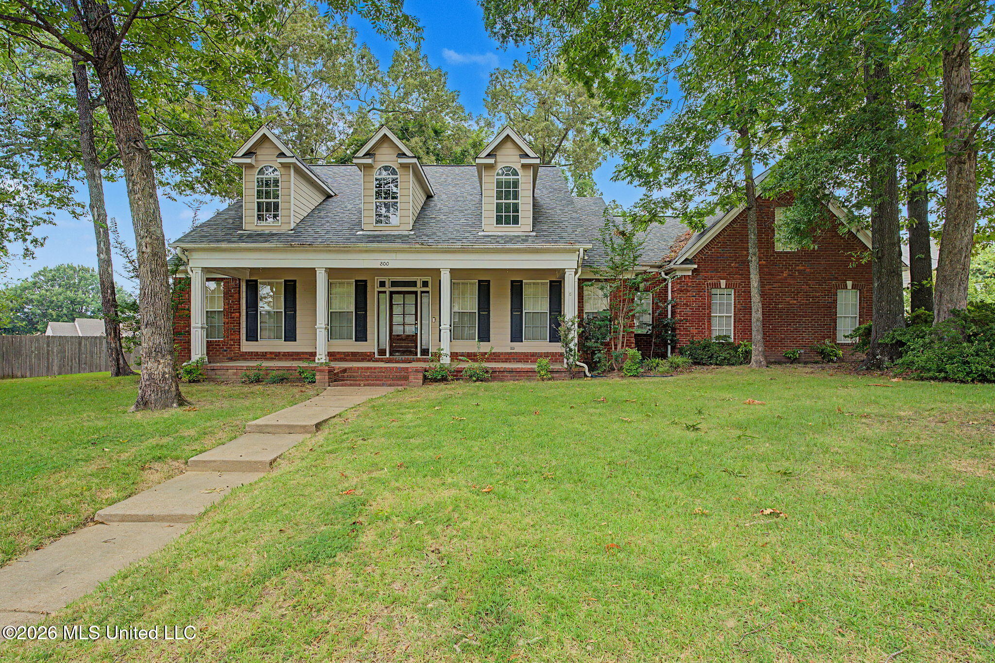 800 Cedar Crossing — photo