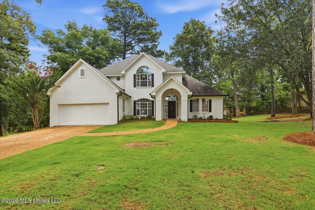 346 Woodlands Drive — photo