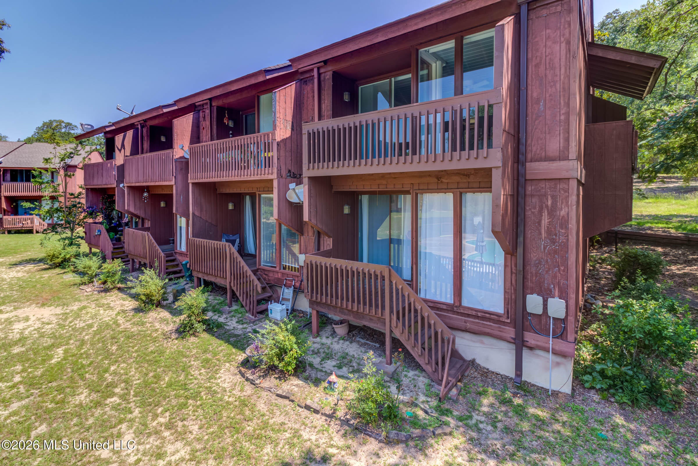229 Lakeside Villa — photo