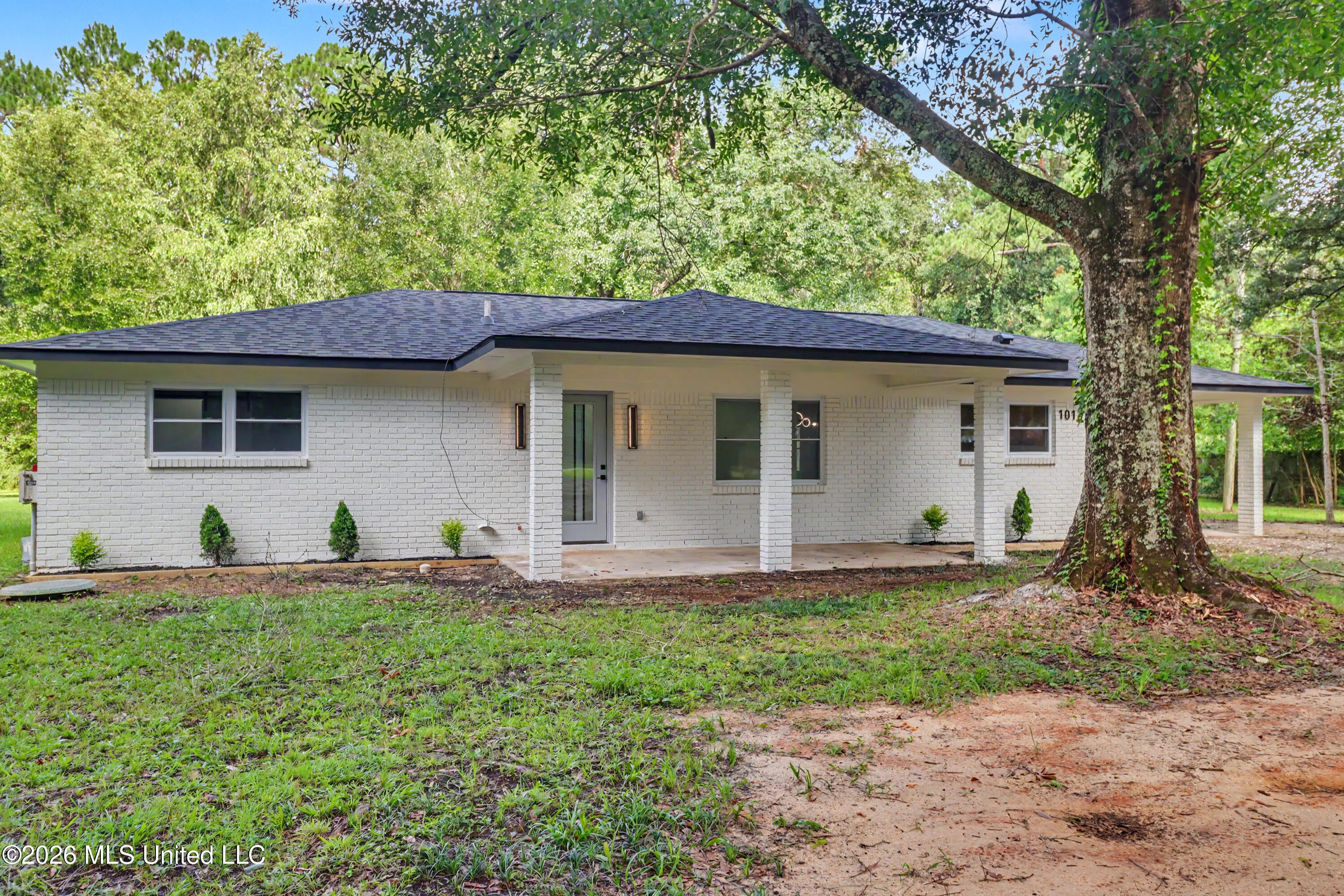 10132 Graystone Drive — photo