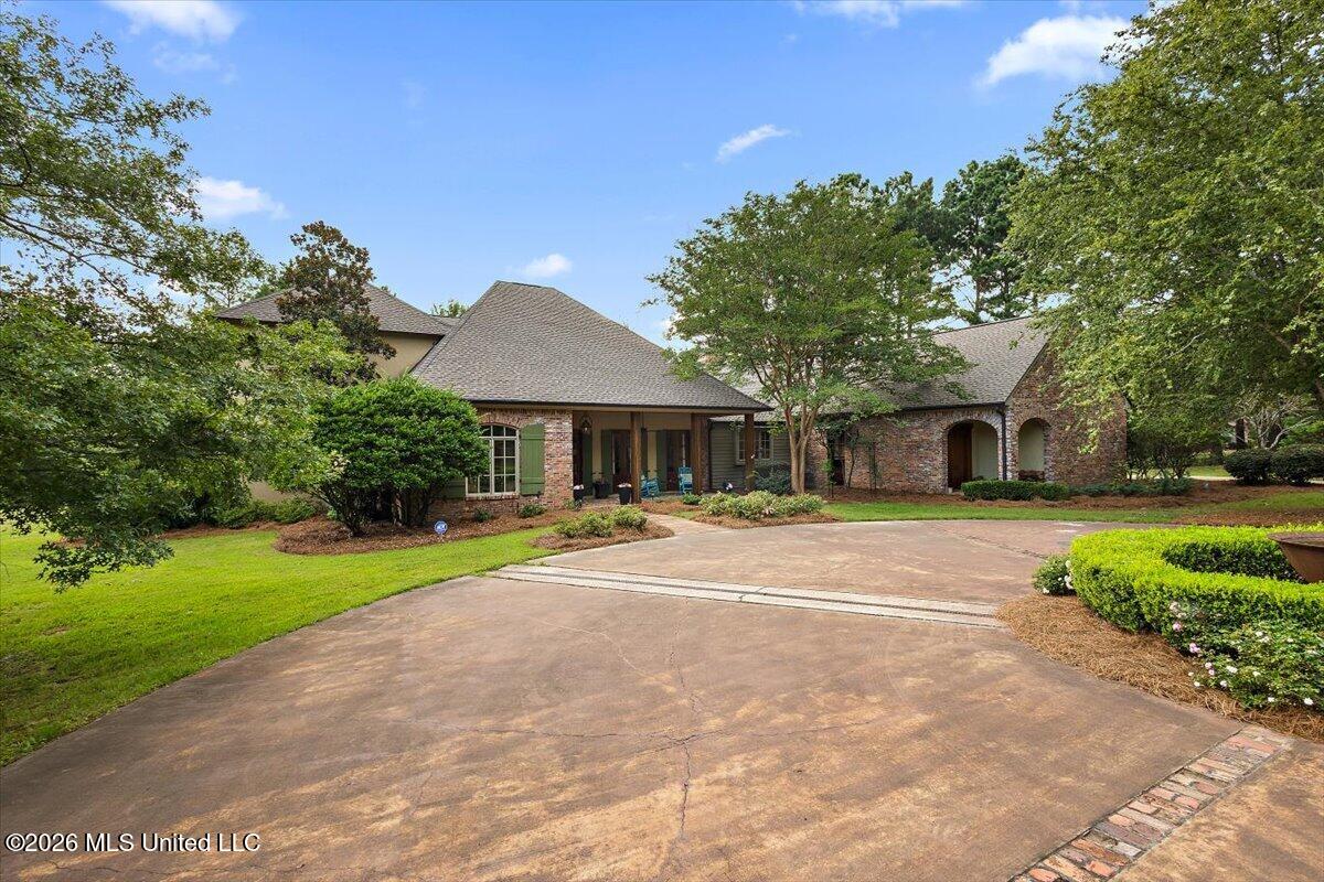 341 Johnstone Drive — photo