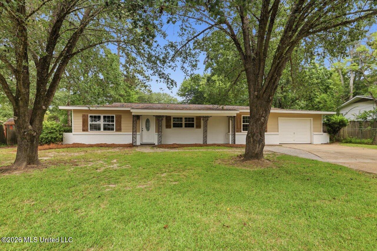 3218 Eastland Drive — photo