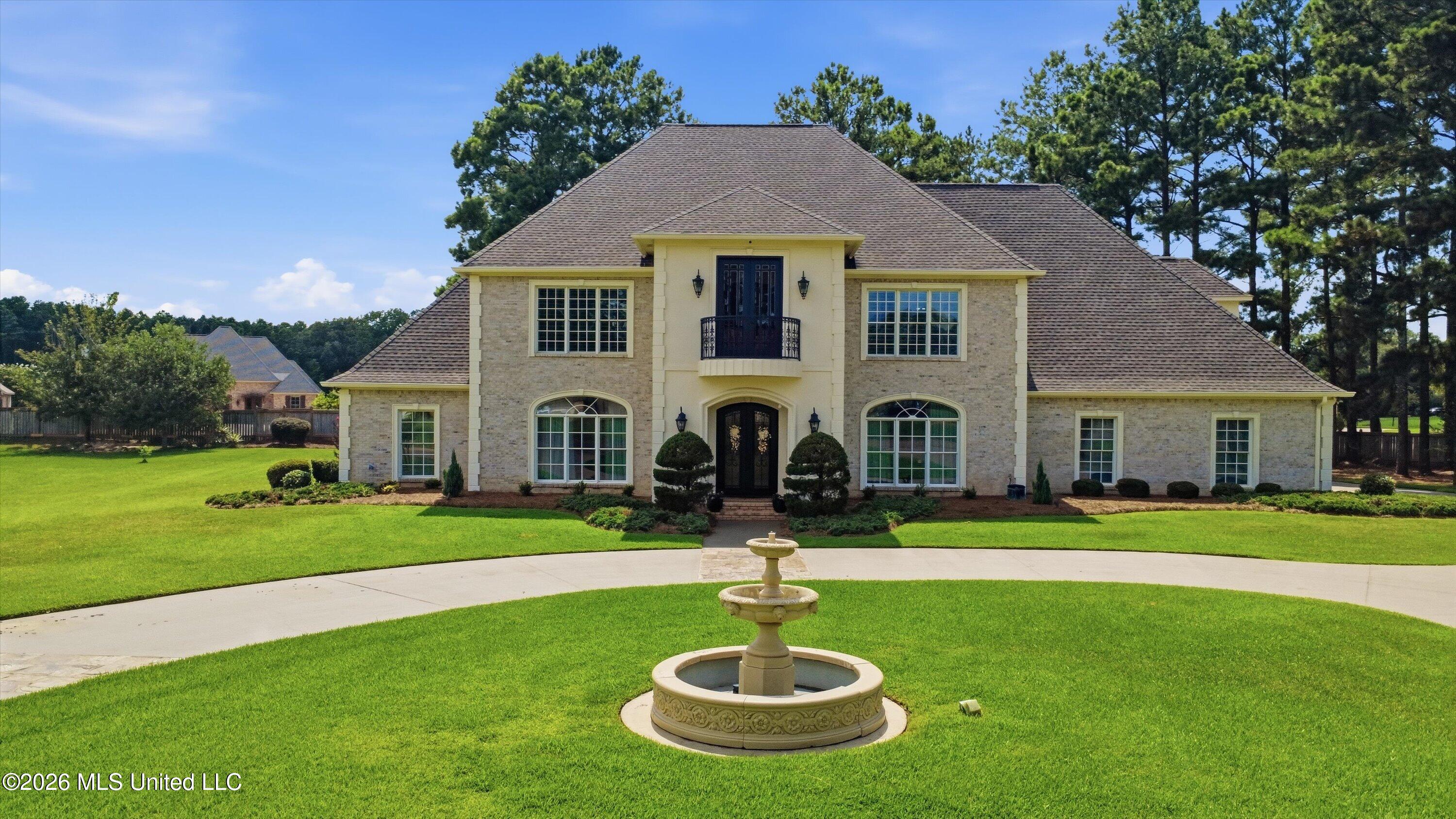 301 Pinehurst Circle — photo