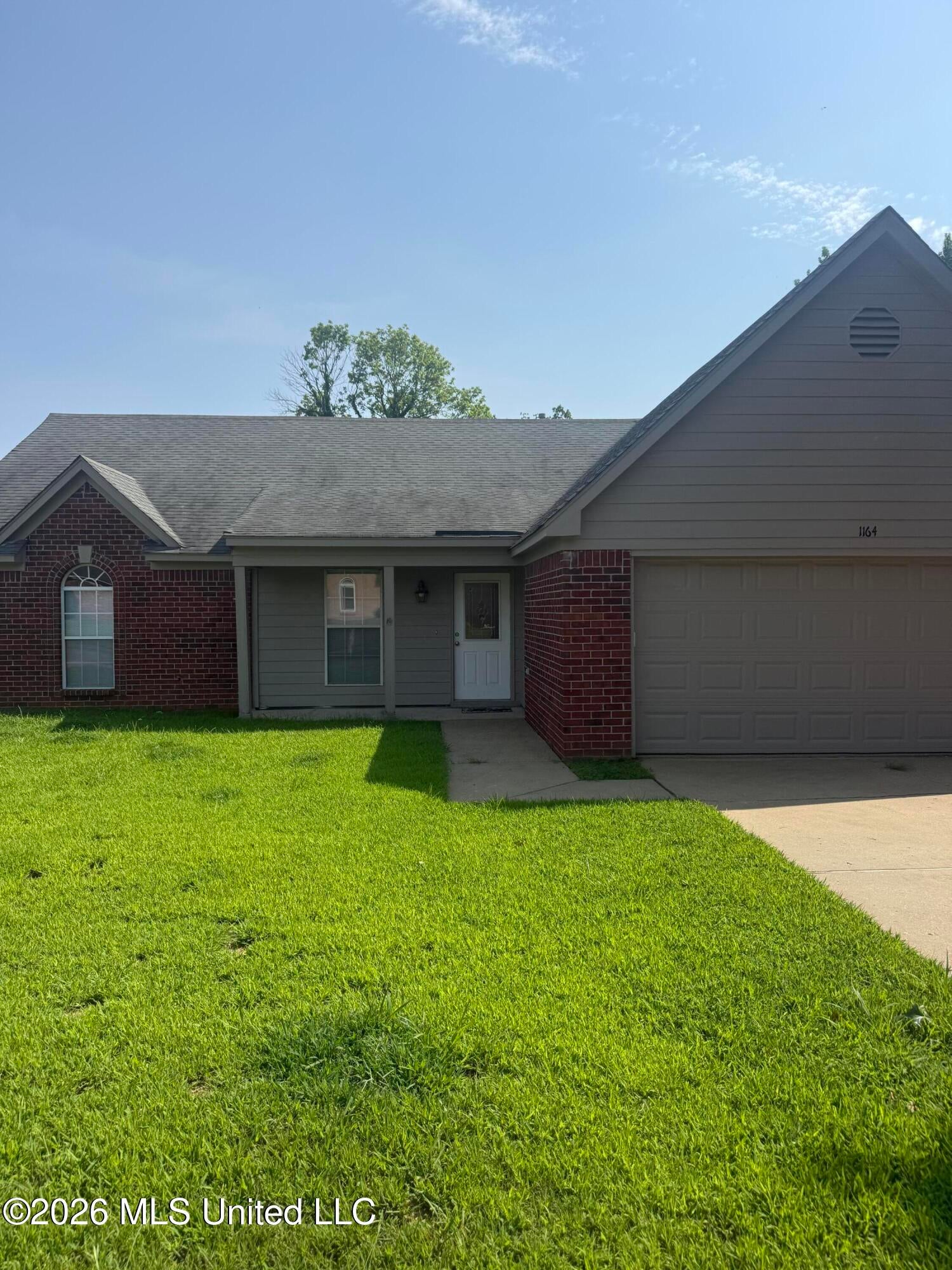 1164 Parkview Circle — photo