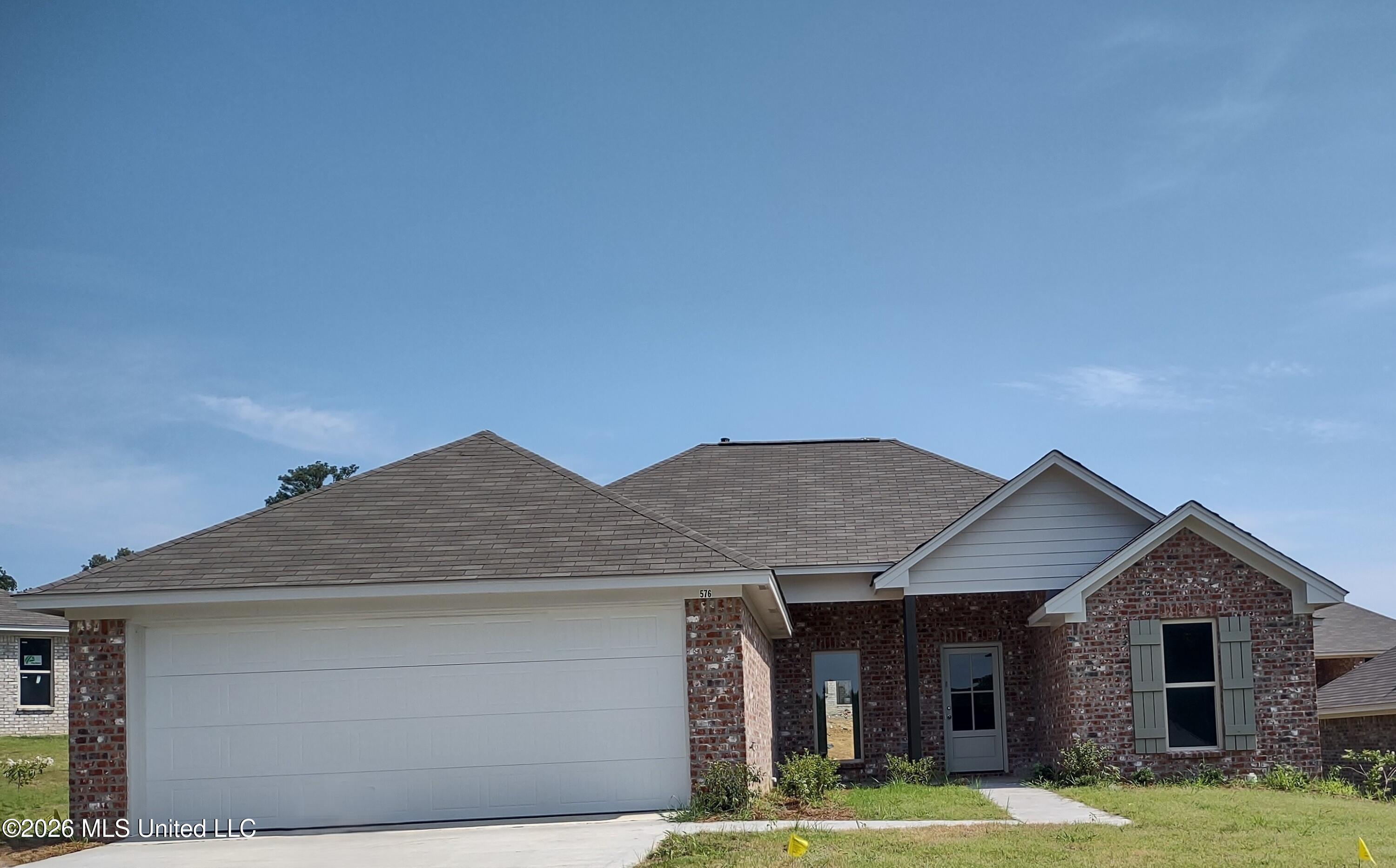 576 Silver Hill Drive — photo
