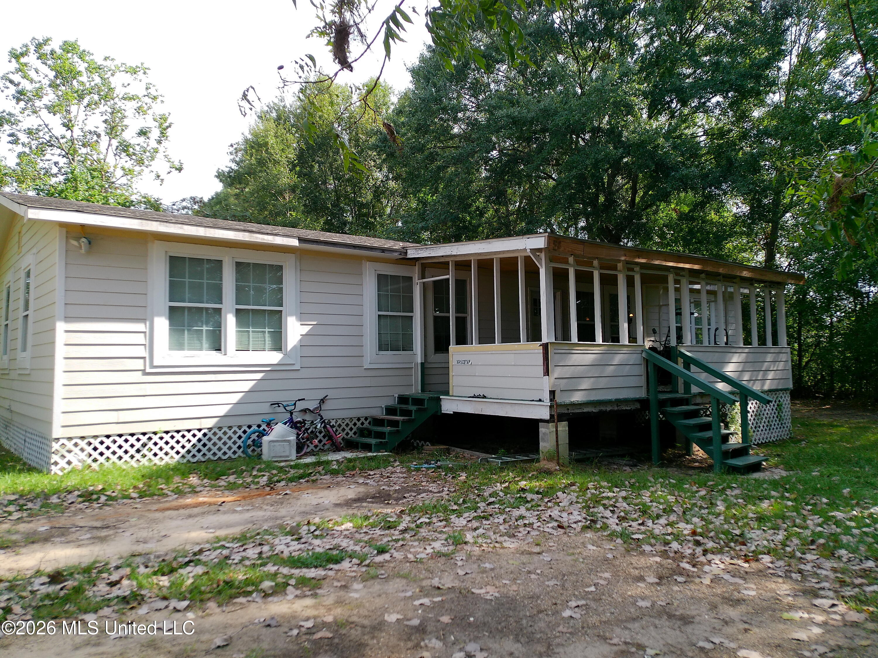 1645 Coy Avenue — photo