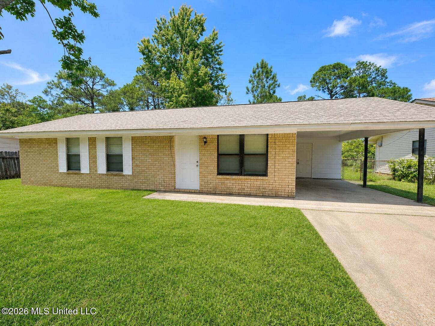 2613 W David Drive — photo
