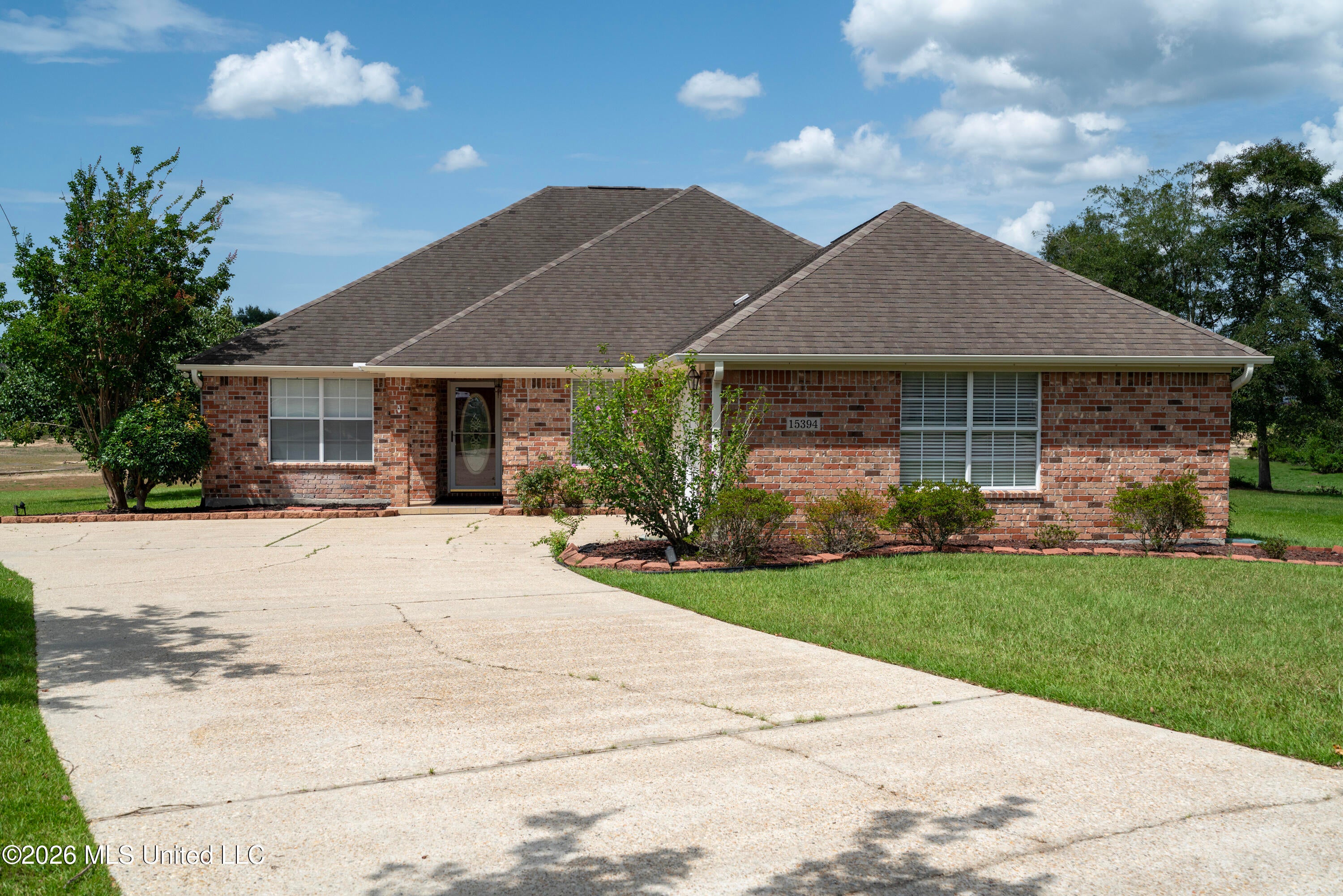 15394 Lakeview Court — photo
