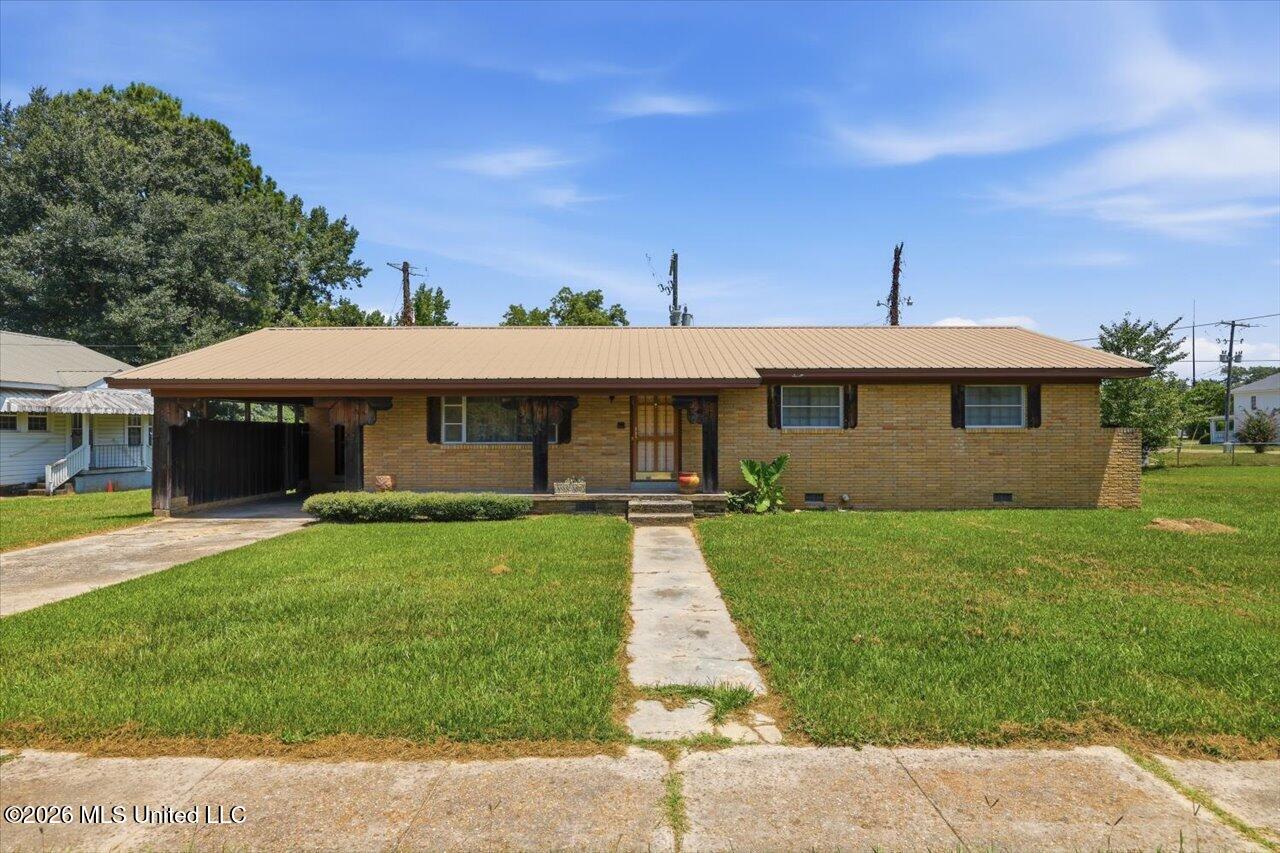 107 W Bell Avenue — photo