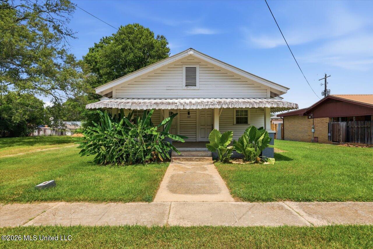 109 W Bell Avenue — photo