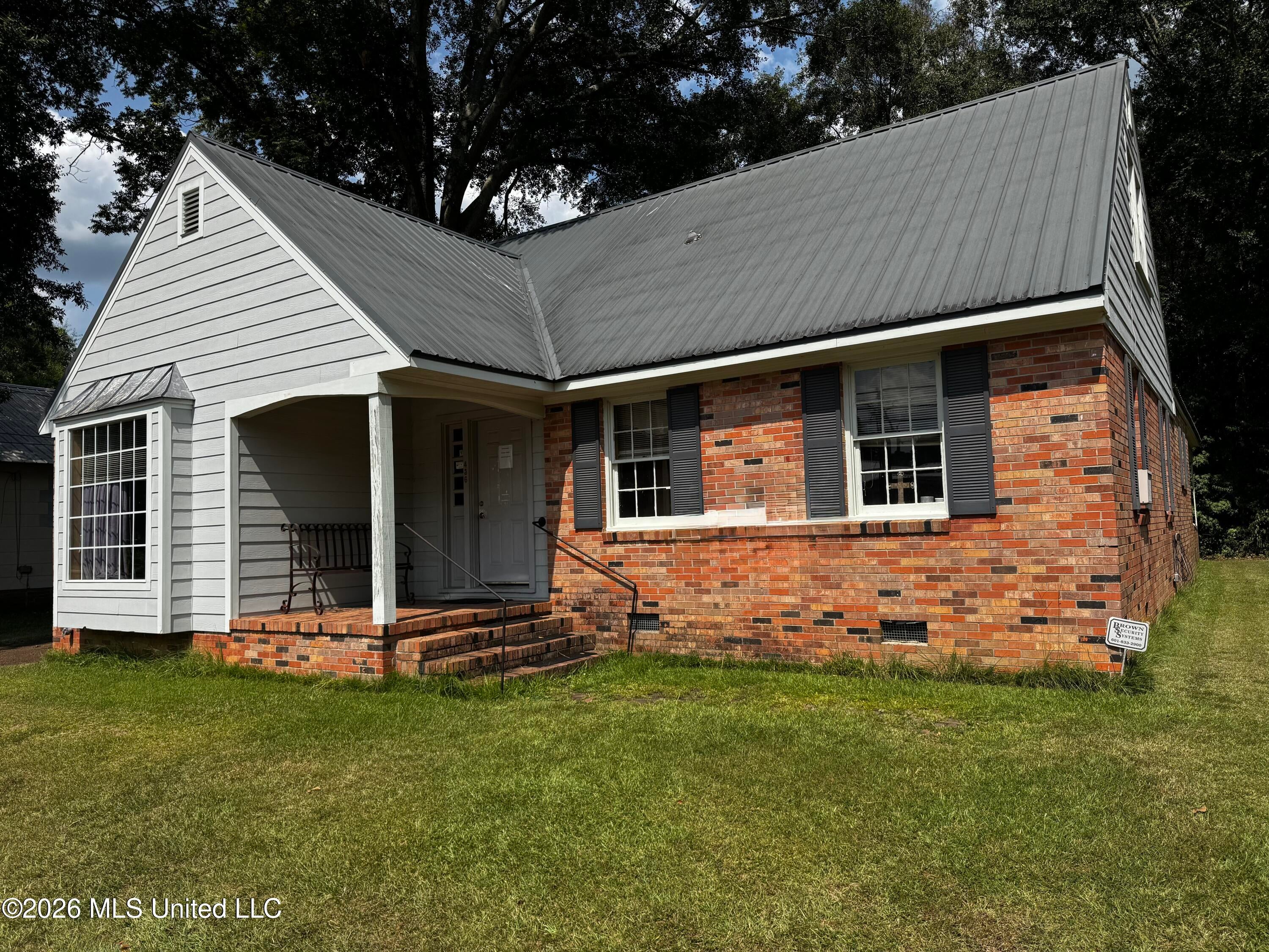 436 N Jackson Street — photo