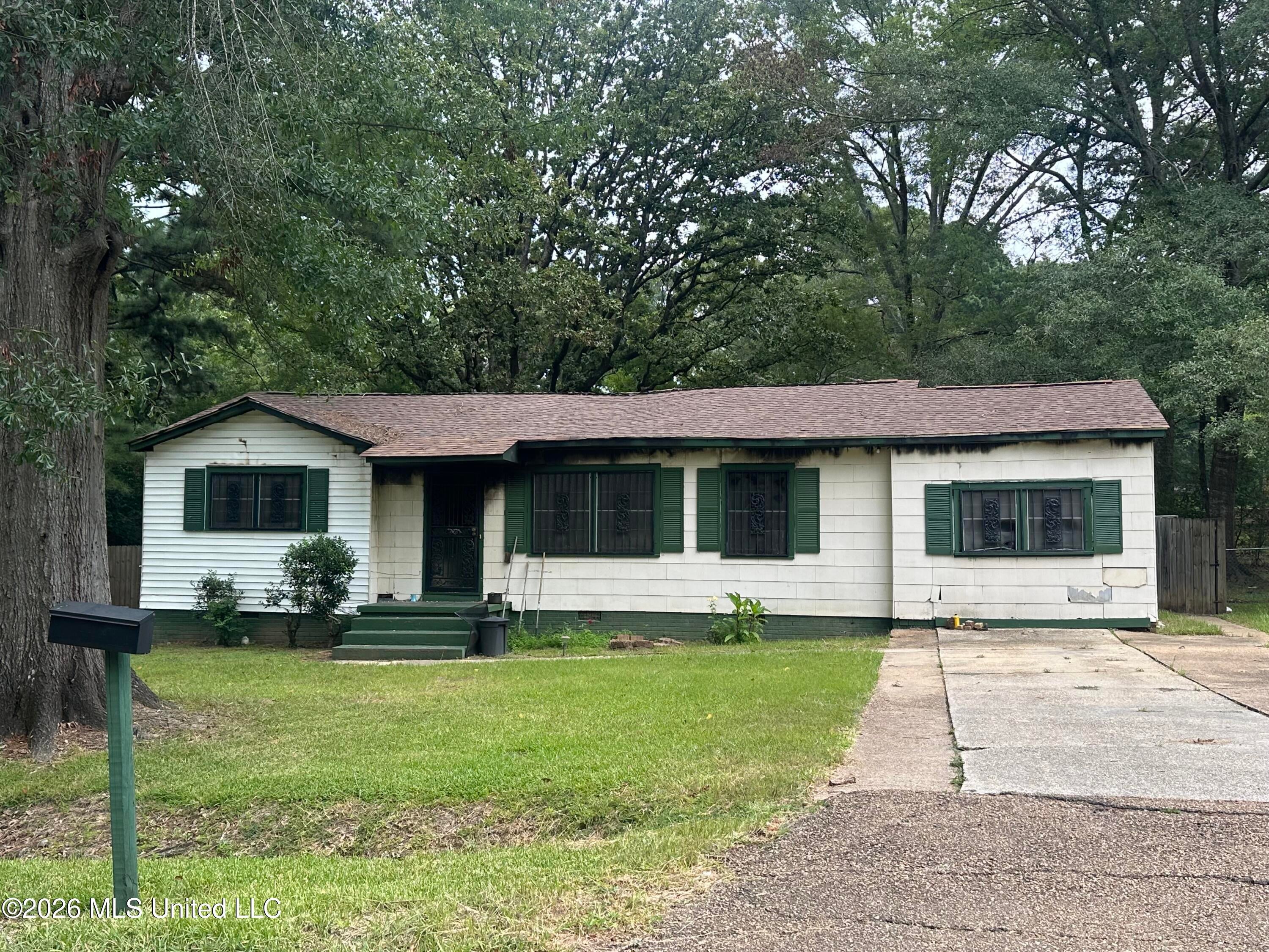146 Windsor Drive — photo