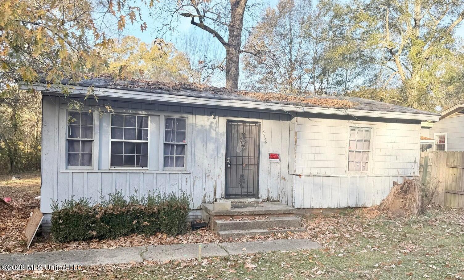 2559 Mcdowell Circle — photo