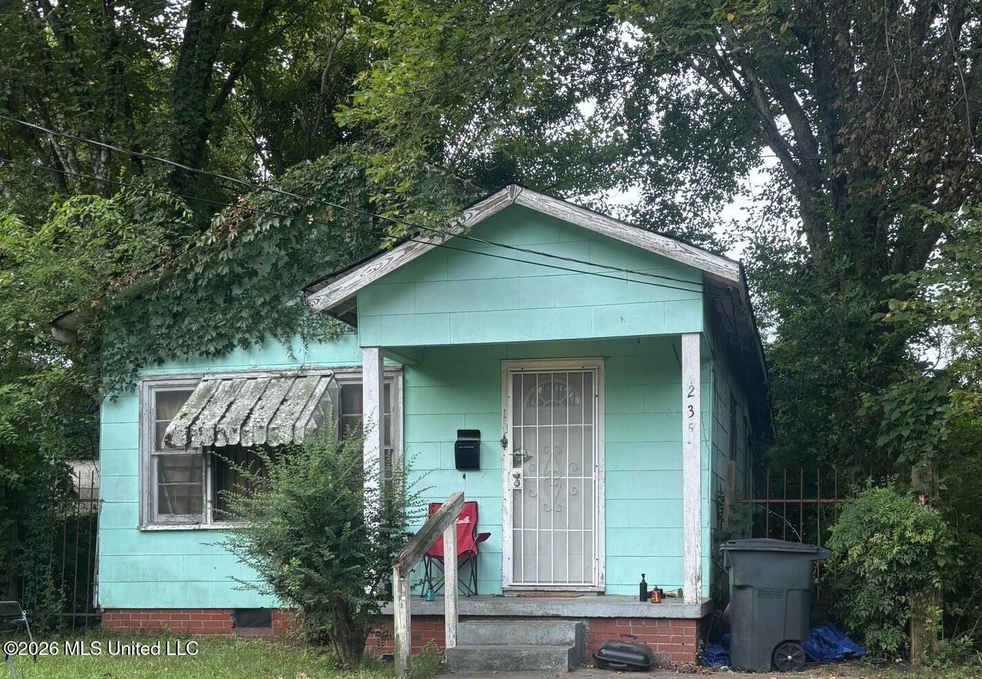 235 Taft Street — photo
