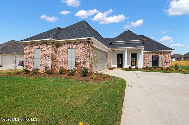 420 Aurora Circle — photo