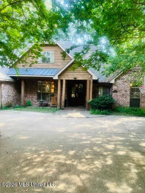 1135 Martingale Road — photo