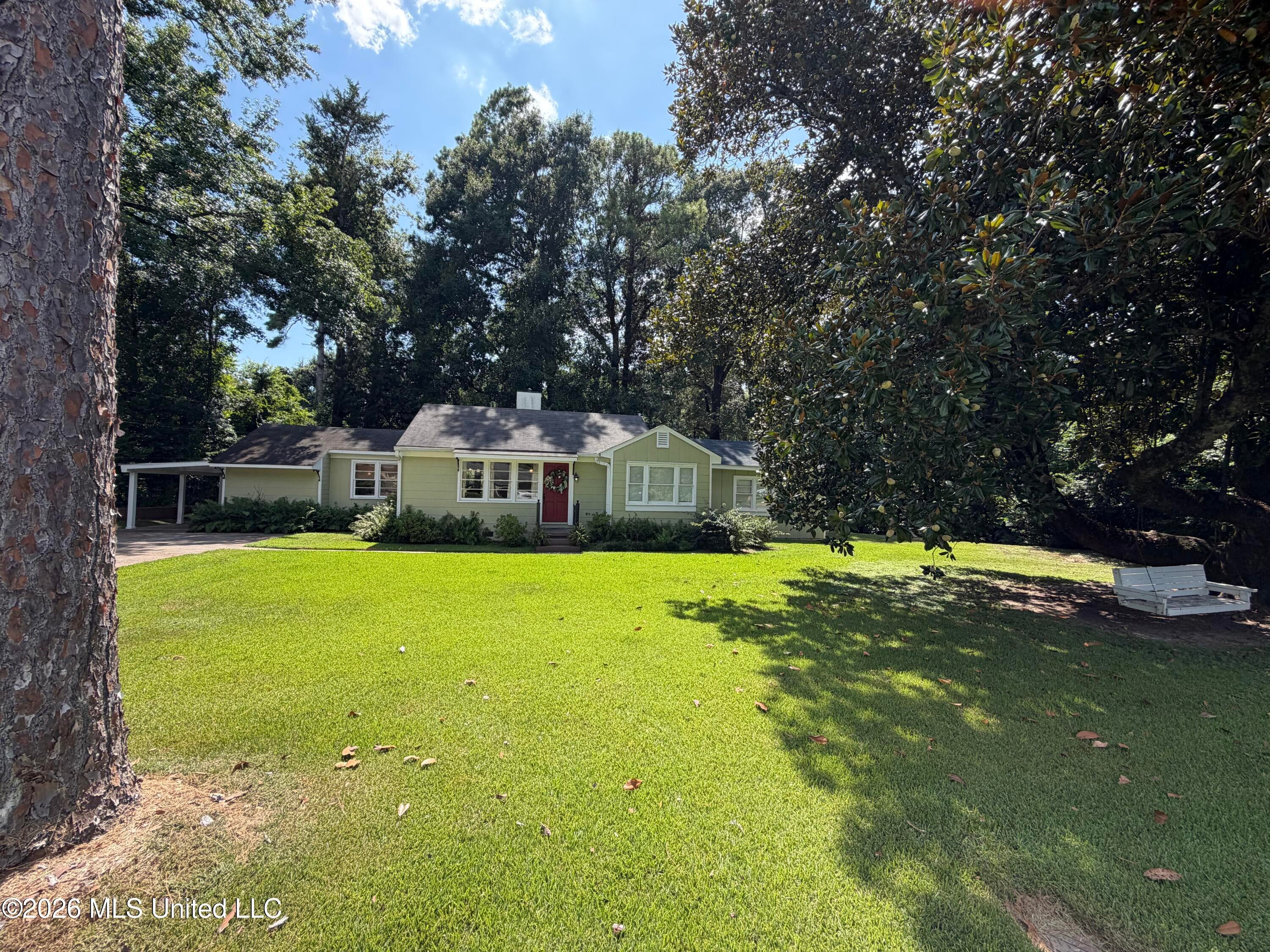 27 Montebello Drive — photo