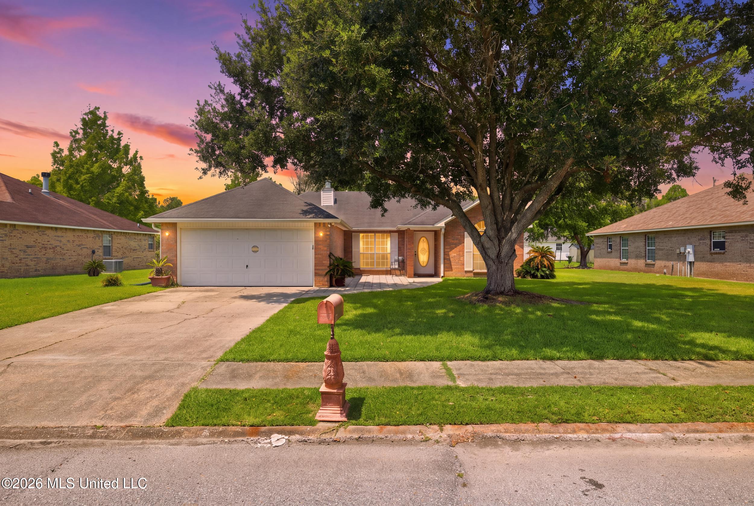 3217 Stonegate Circle — photo