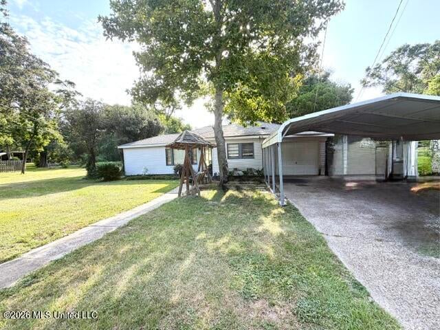 2524 Kelly Avenue — photo