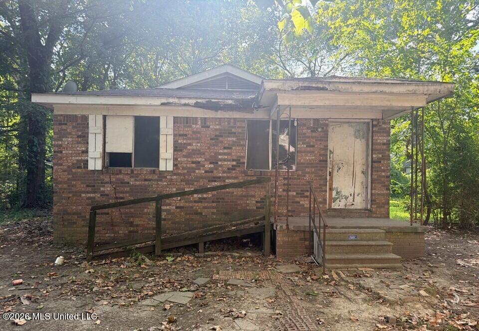 453 Main Street — photo