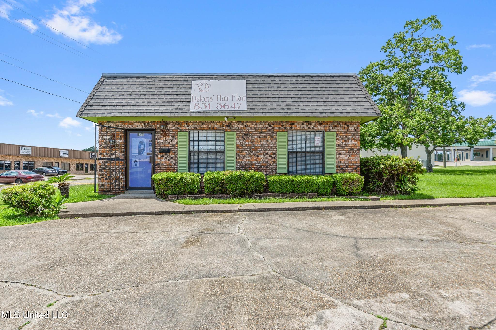 12001 Mobile Avenue — photo