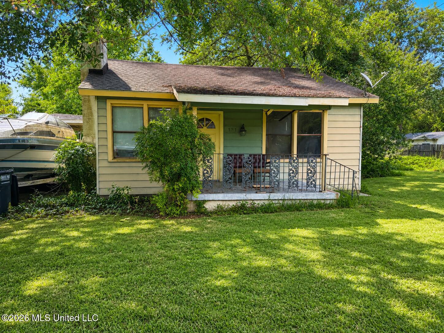 131 Ocean Wave Avenue — photo
